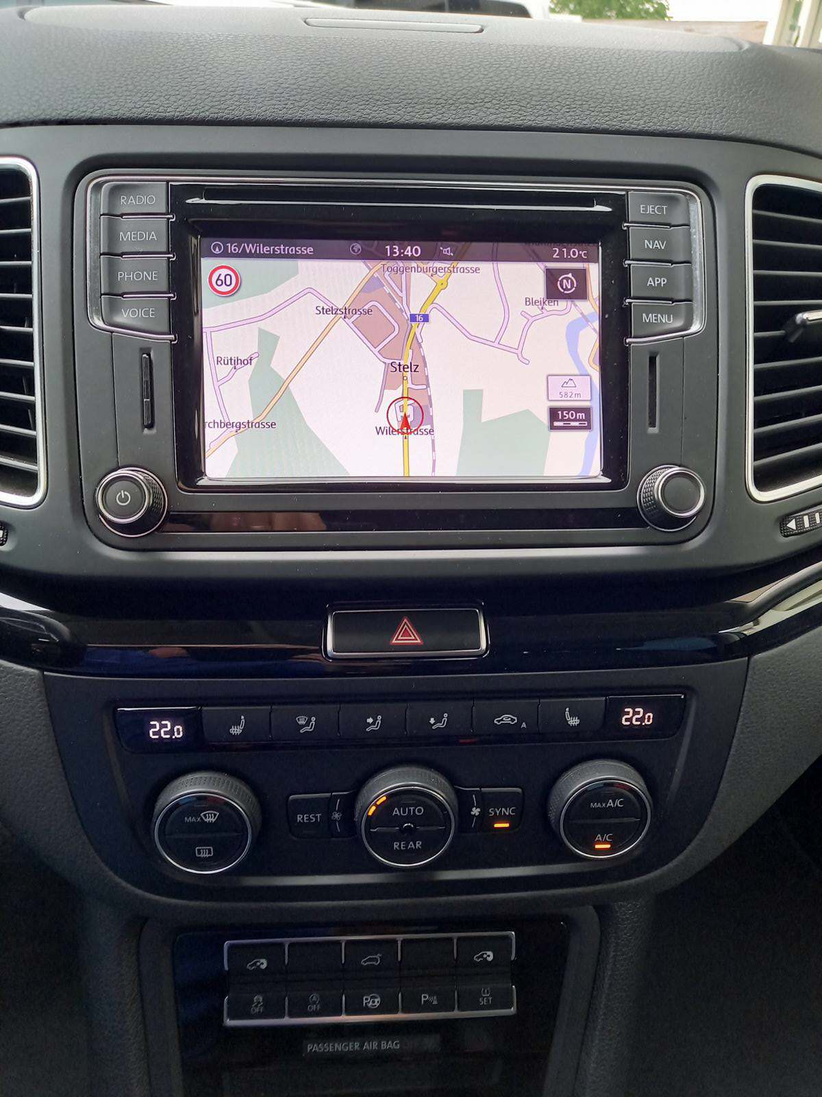 VW Sharan 1.4 TSI BlMT Highline DSG **7 Sitze**-image-6