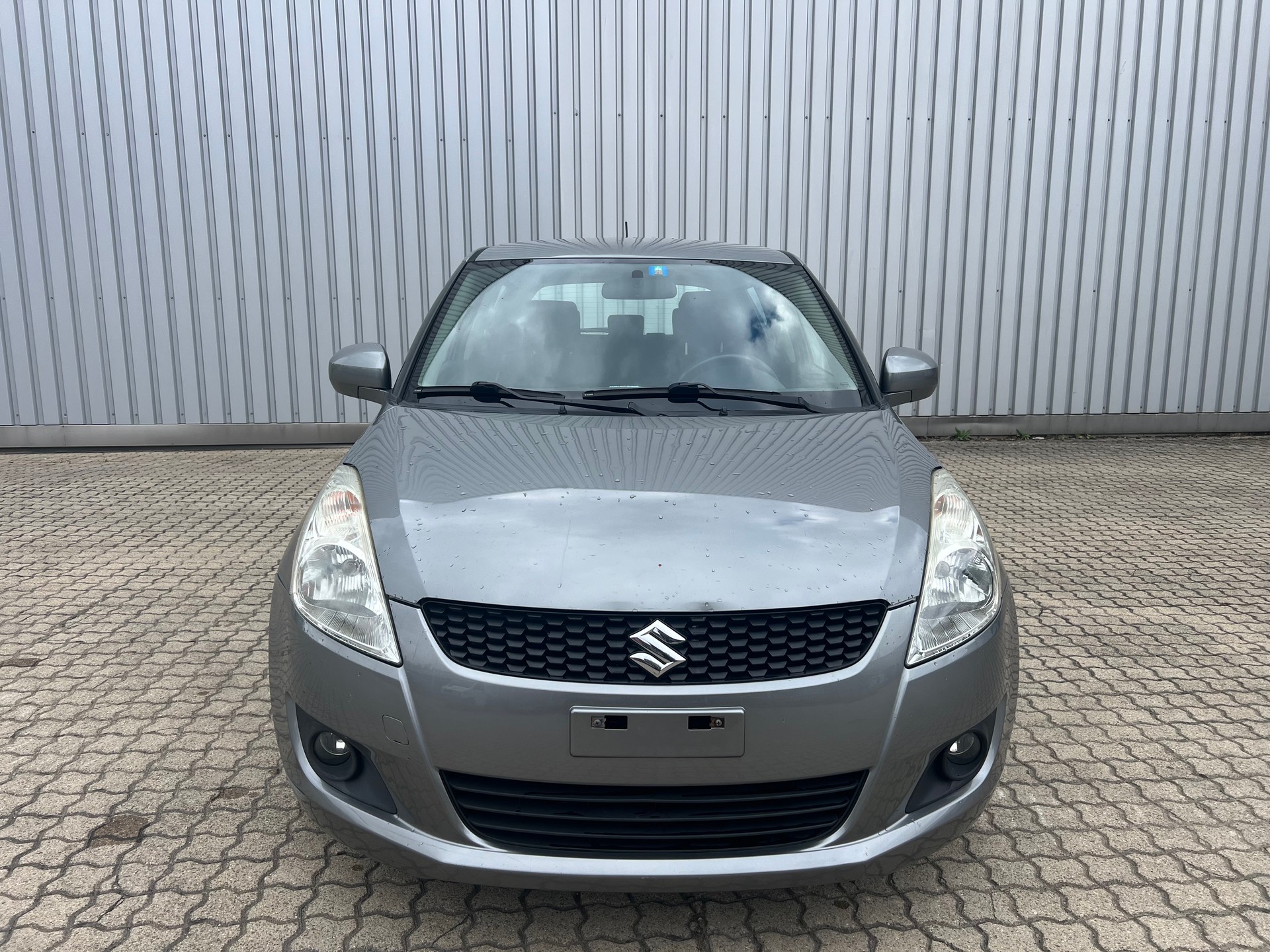SUZUKI Swift 1.2i 16V GL Automatic-image-3