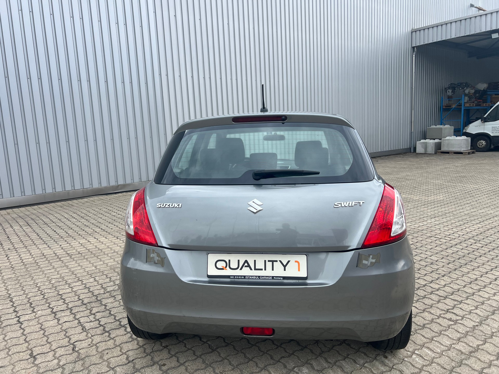 SUZUKI Swift 1.2i 16V GL Automatic-image-6