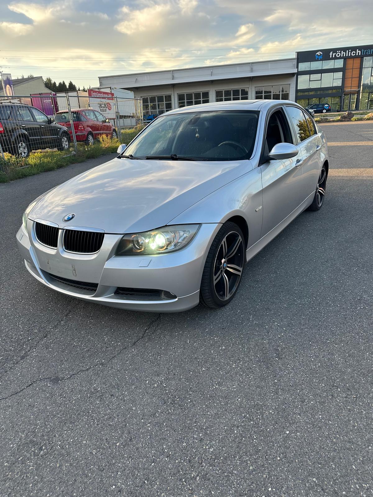 BMW 320d-image-0