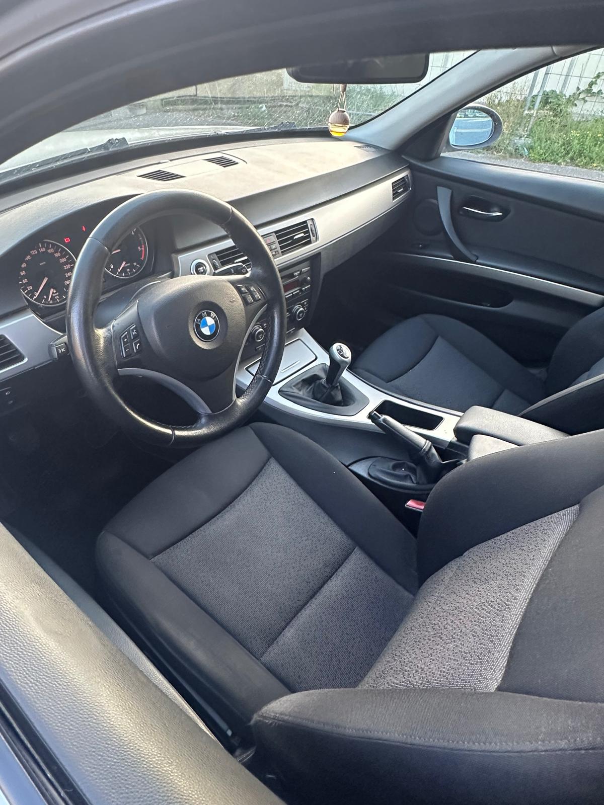 BMW 320d-image-3