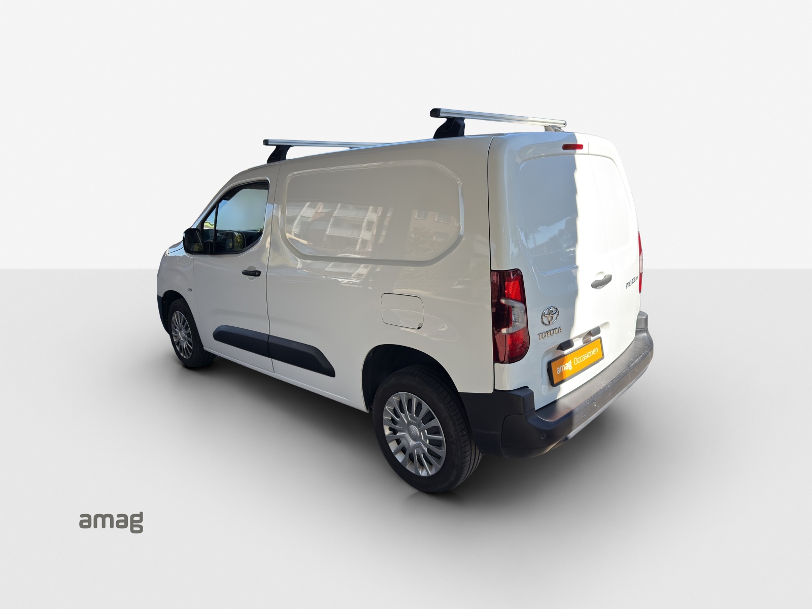 TOYOTA Proace City Van 1.5D Active Medium-image-2