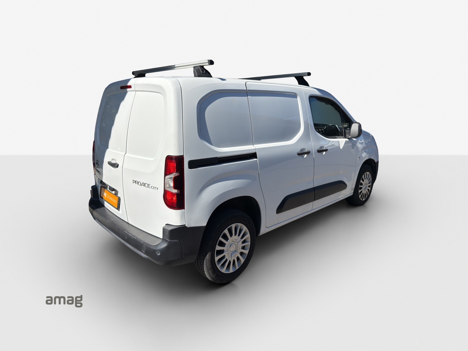 TOYOTA Proace City Van 1.5D Active Medium-image-4