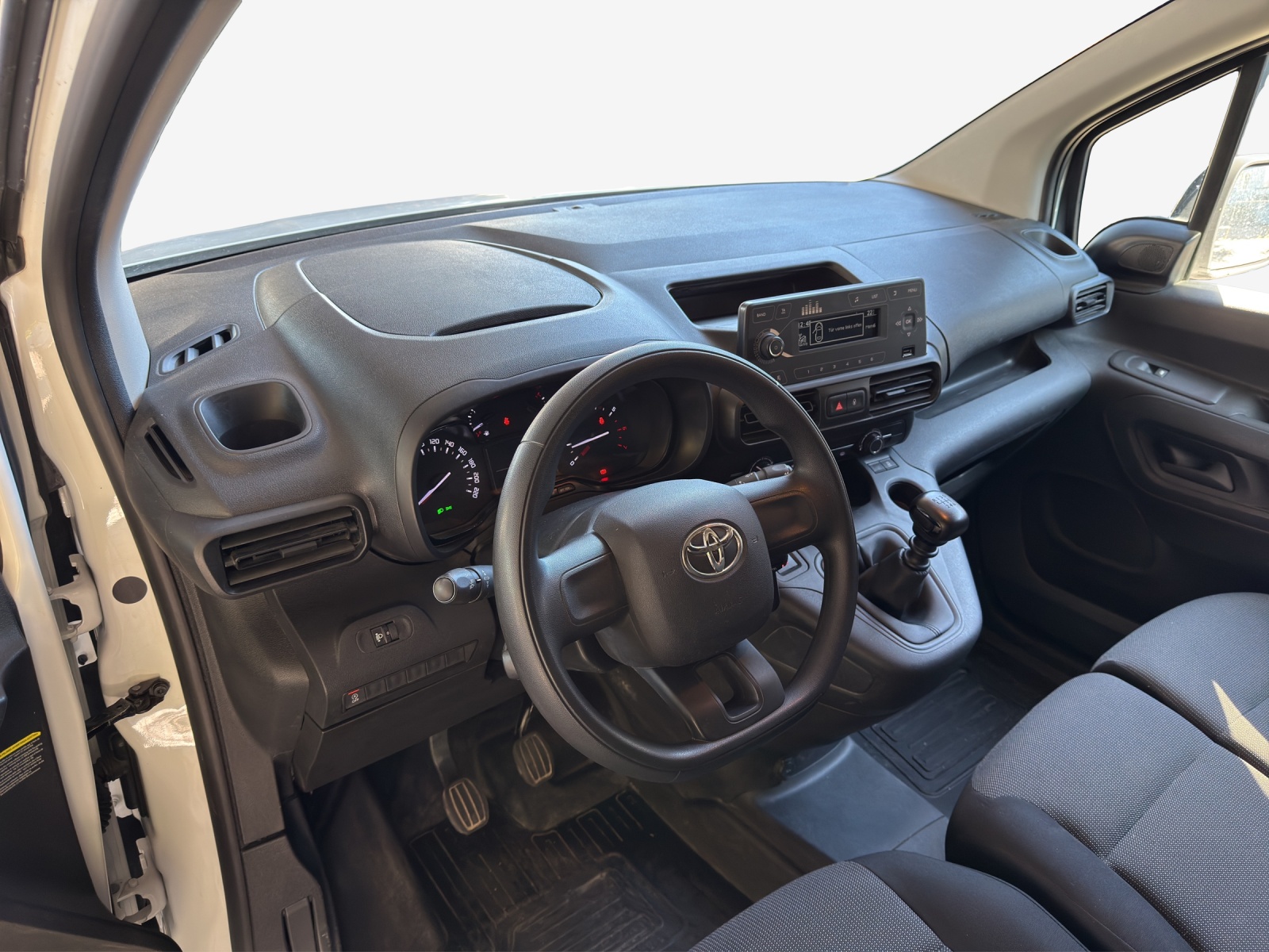 TOYOTA Proace City Van 1.5D Active Medium-image-8