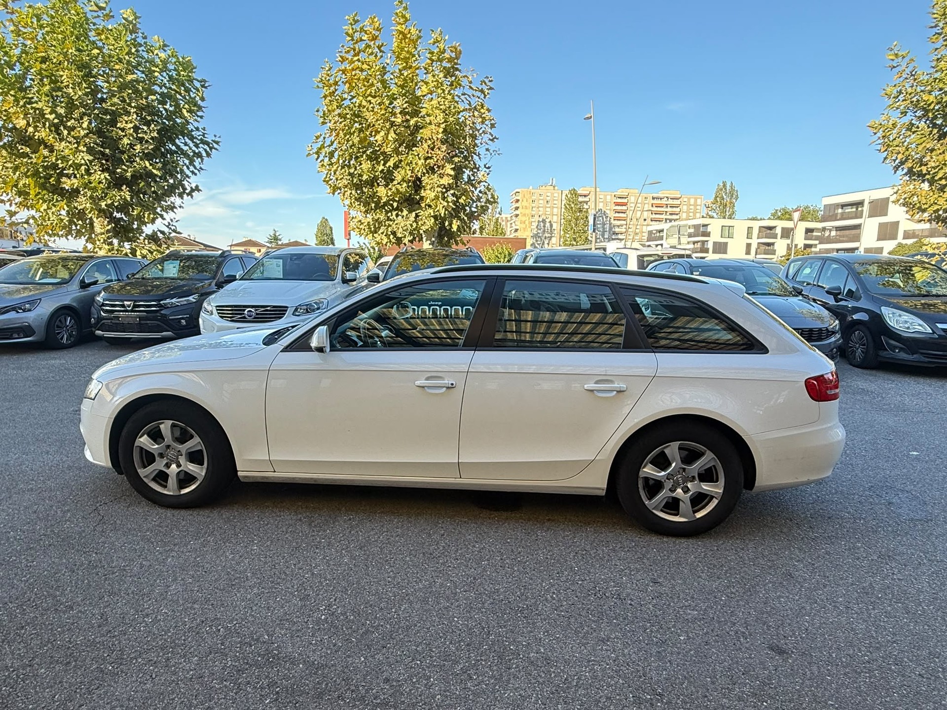 AUDI A4 Avant 2.0 TDI quattro-image-3