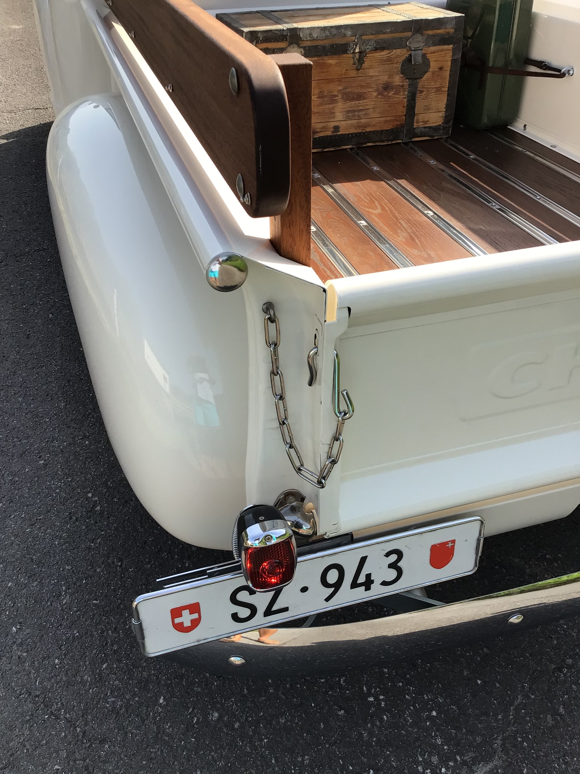 CHEVROLET C3100-image-10