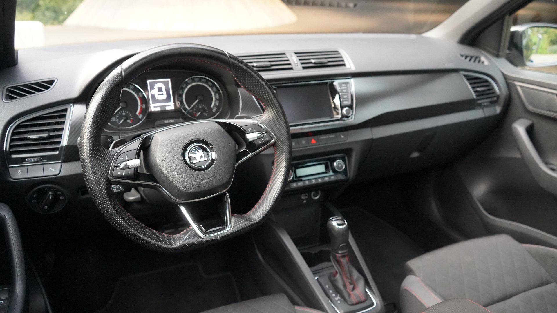 SKODA Fabia 1.0 TSI Monte Carlo DSG-image-7