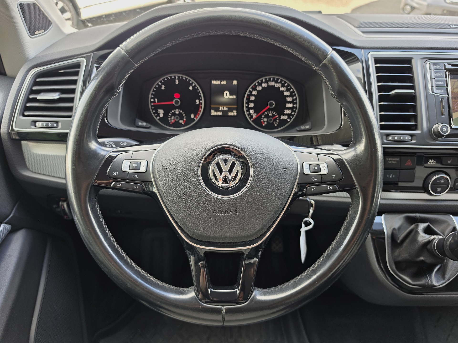 VW T6 Multivan 2.0 TDI Highline 4Motion-image-13