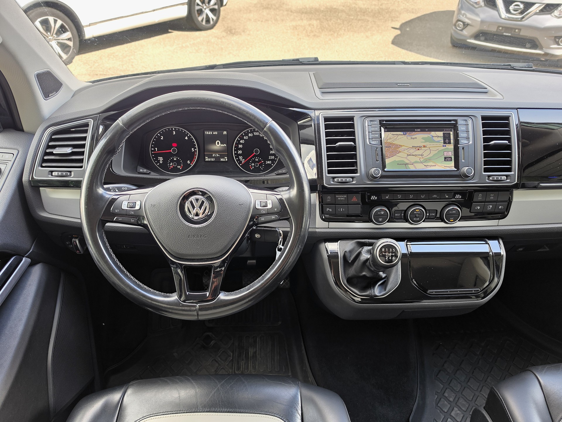 VW T6 Multivan 2.0 TDI Highline 4Motion-image-10