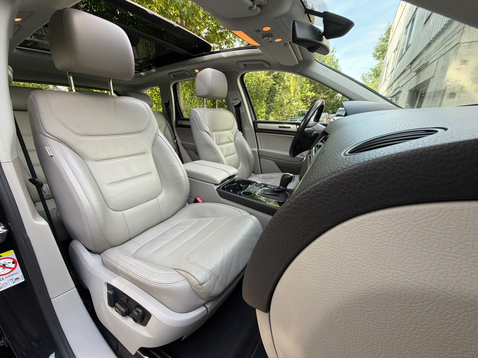 VW Touareg 3.0 TDI BlueMotion Technology Tiptronic-image-17