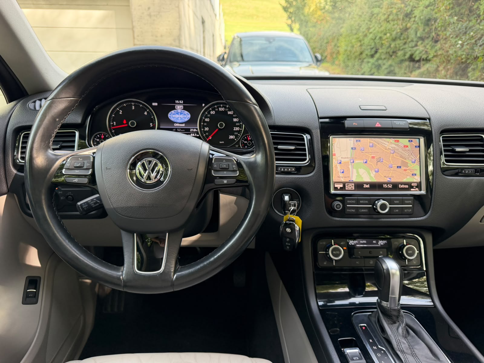 VW Touareg 3.0 TDI BlueMotion Technology Tiptronic-image-19