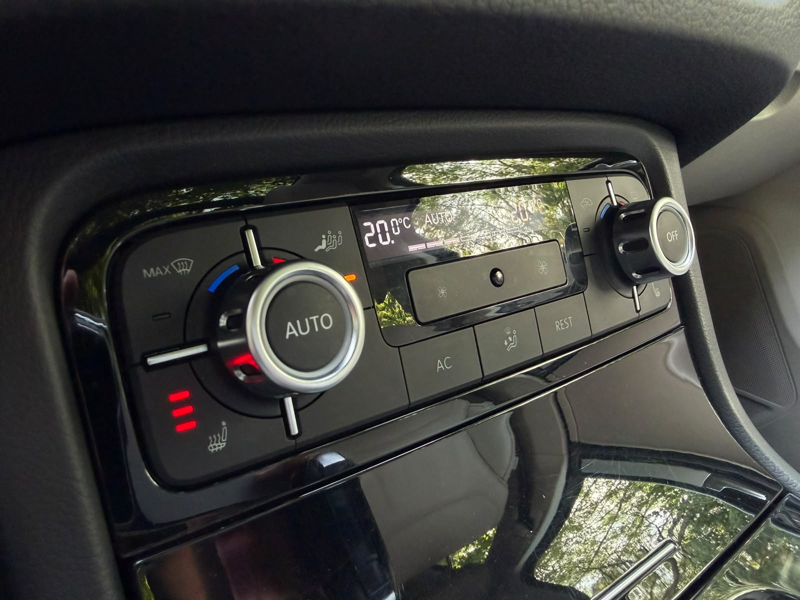 VW Touareg 3.0 TDI BlueMotion Technology Tiptronic-image-21
