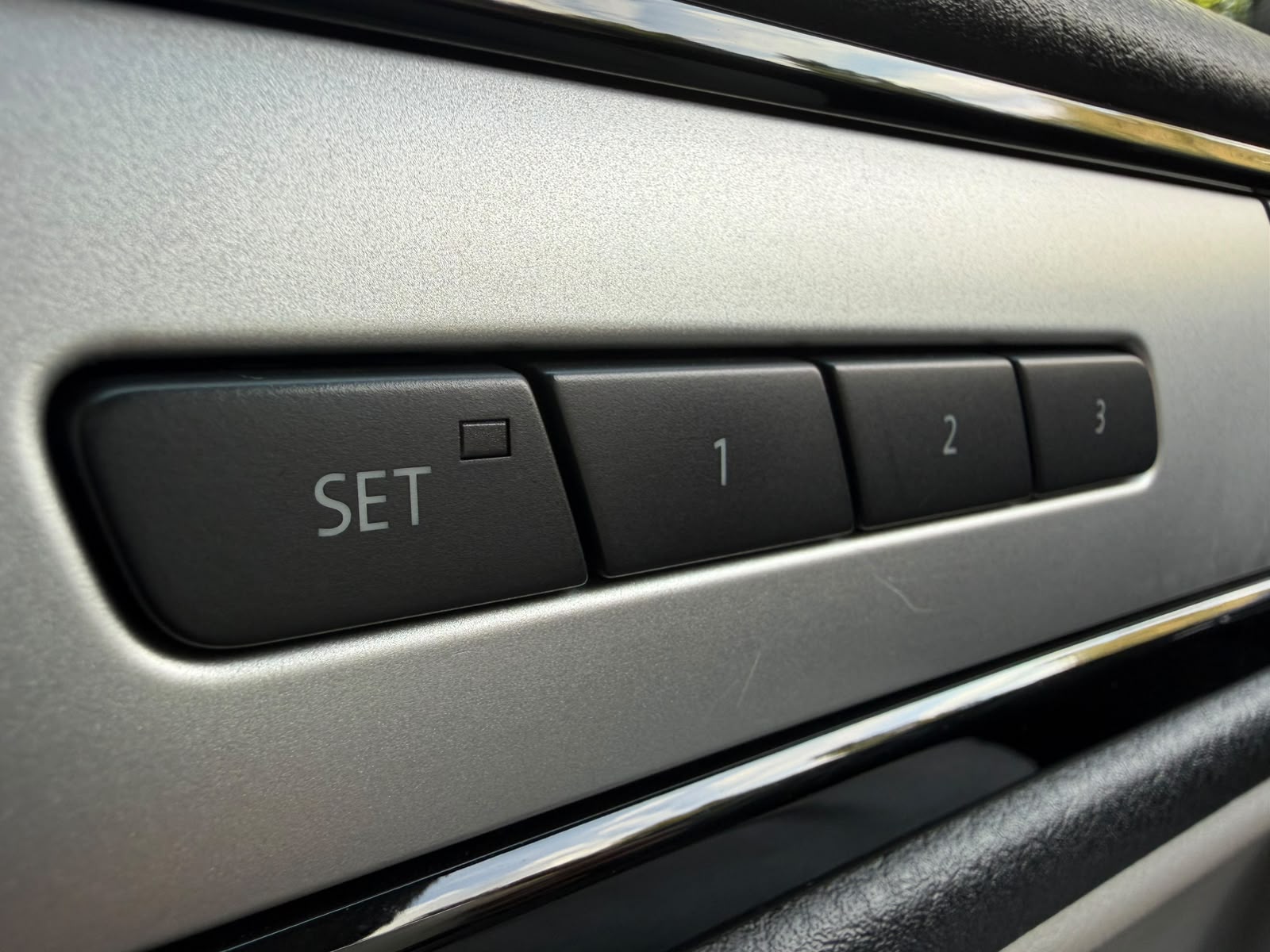 VW Touareg 3.0 TDI BlueMotion Technology Tiptronic-image-9