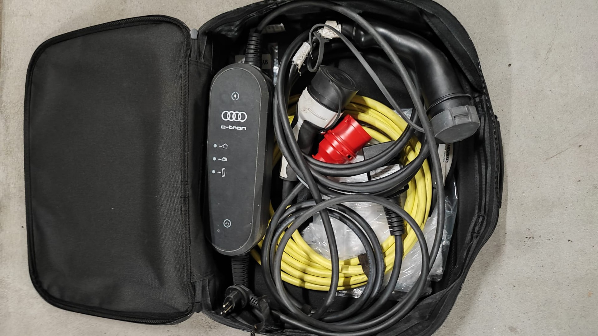 AUDI 1.4 40 TFSI e S-Tronic-image-18