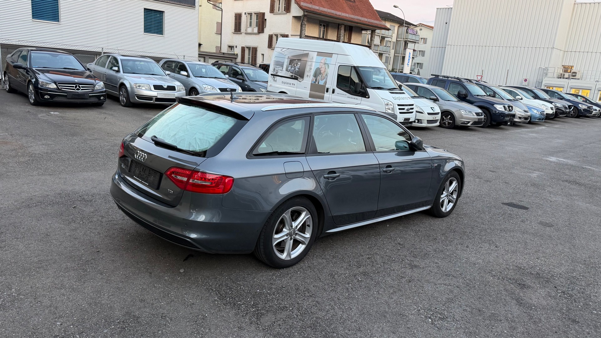 AUDI A4 Avant 2.0 TDI multitronic-image-3