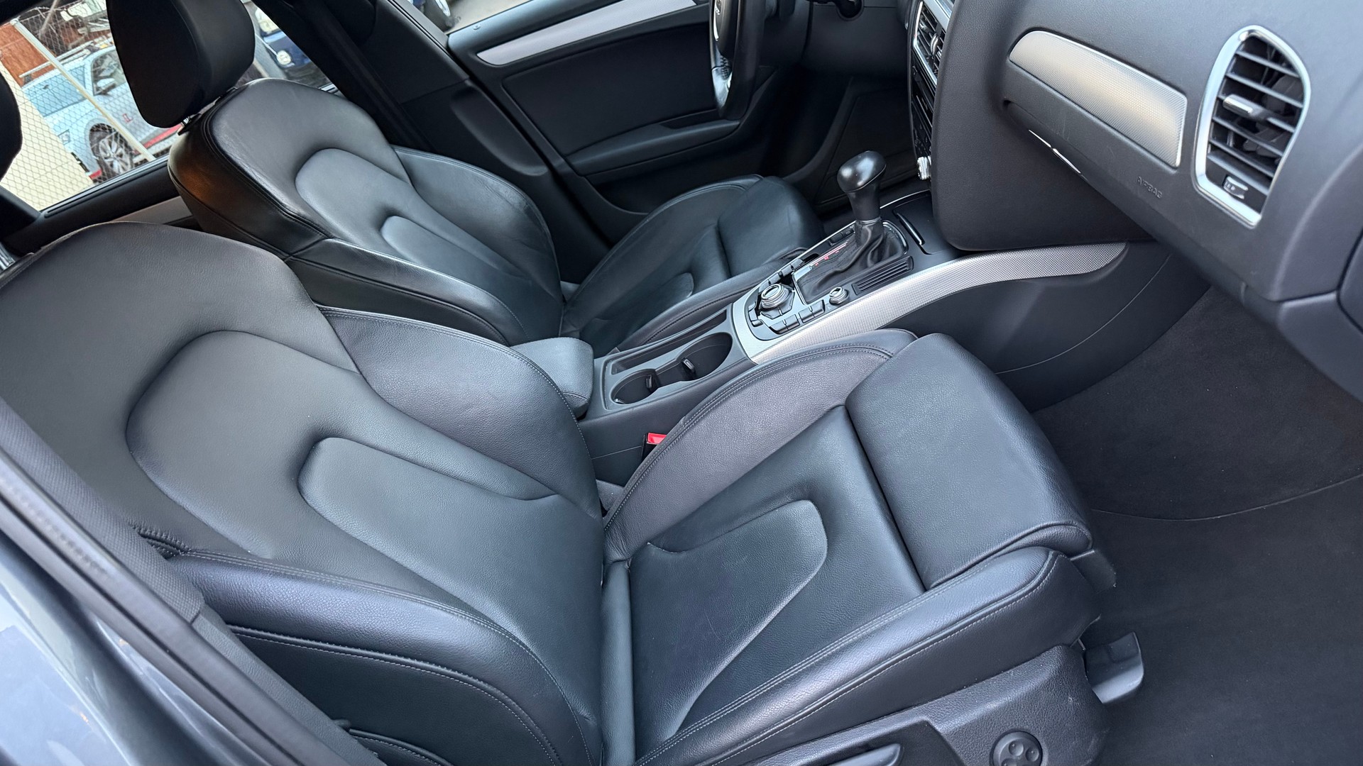 AUDI A4 Avant 2.0 TDI multitronic-image-5