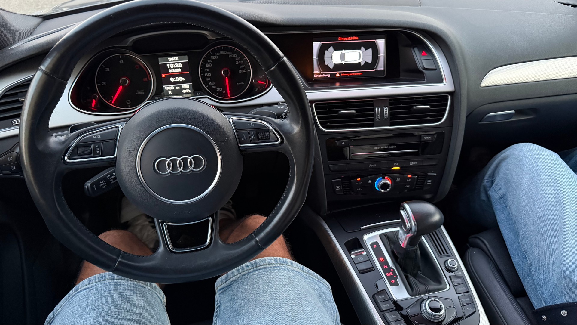 AUDI A4 Avant 2.0 TDI multitronic-image-8