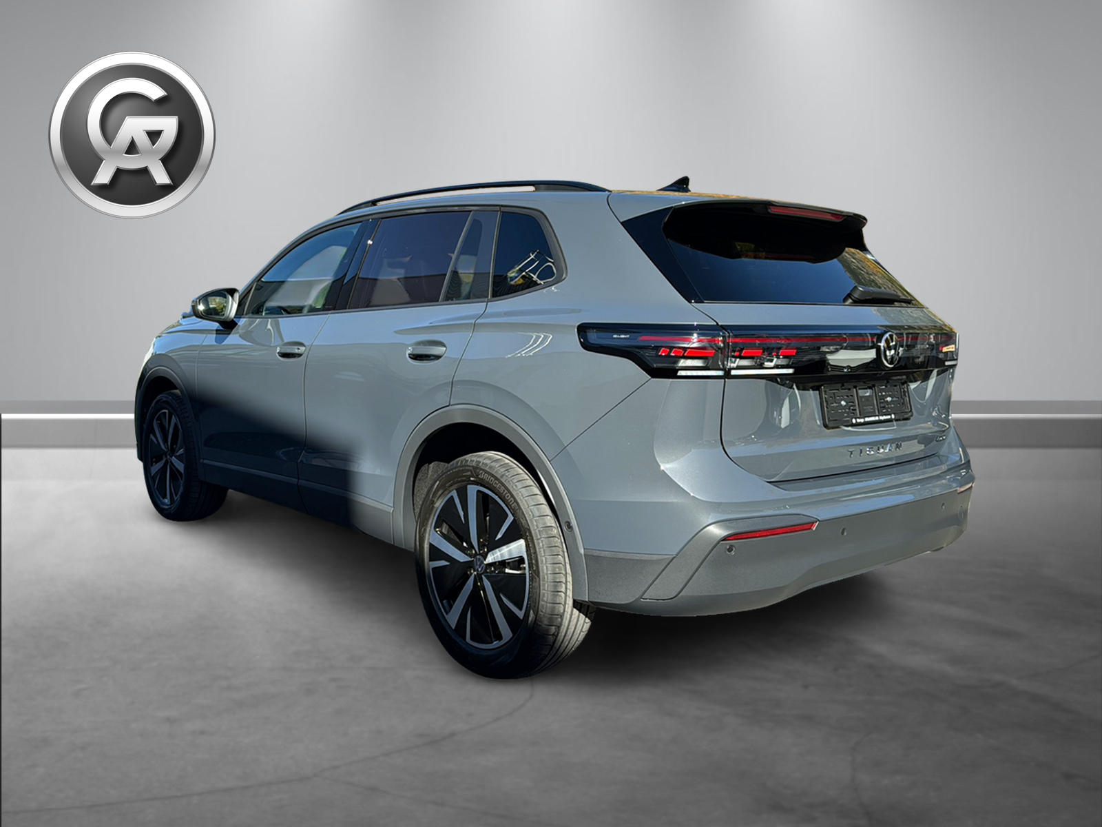 VW Tiguan 2.0 TSI DSG United 4Motion-image-1