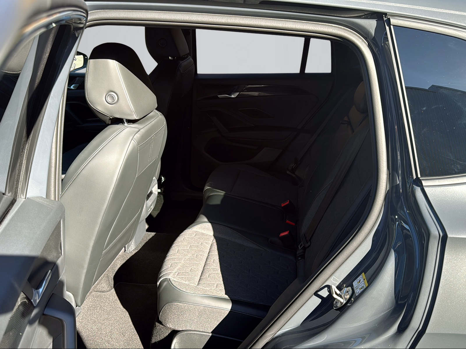 VW Tiguan 2.0 TSI DSG United 4Motion-image-8