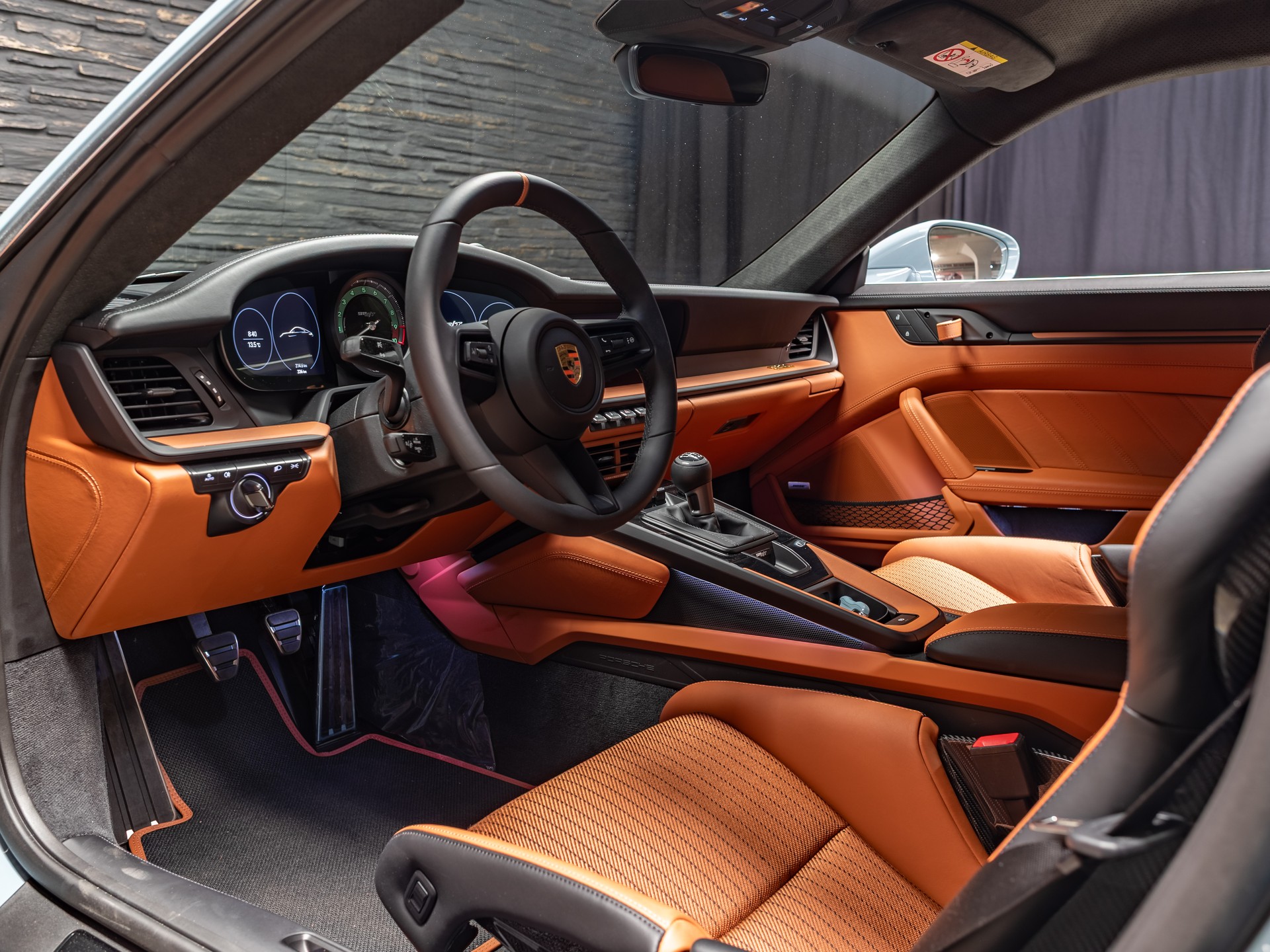 PORSCHE 911 S/T-image-15