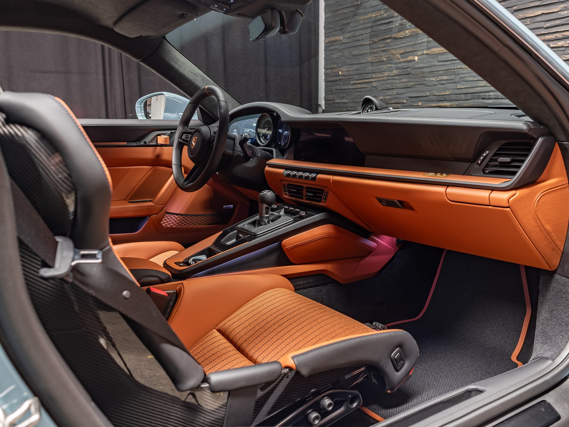 PORSCHE 911 S/T-image-8