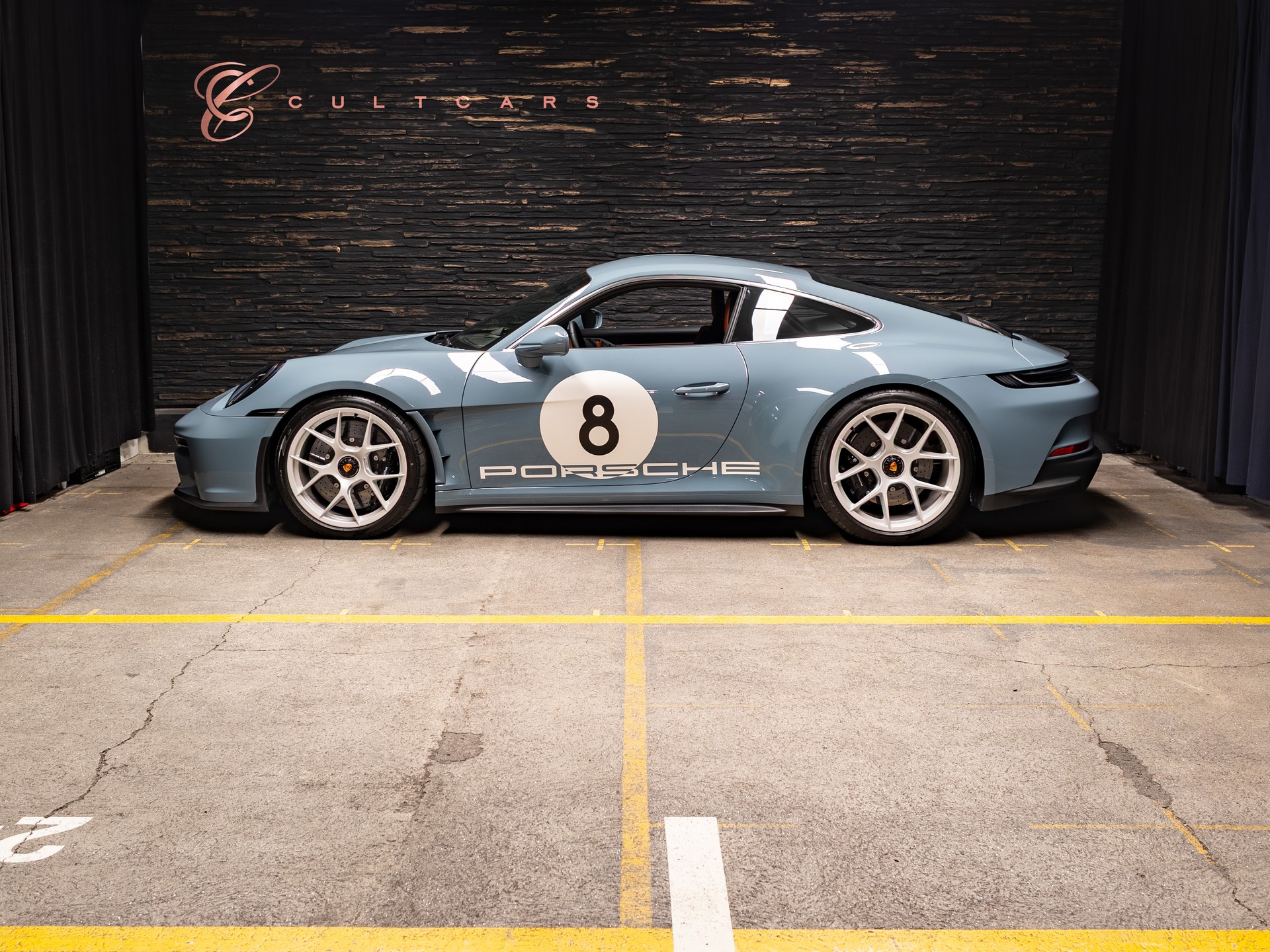 PORSCHE 911 S/T-image-1