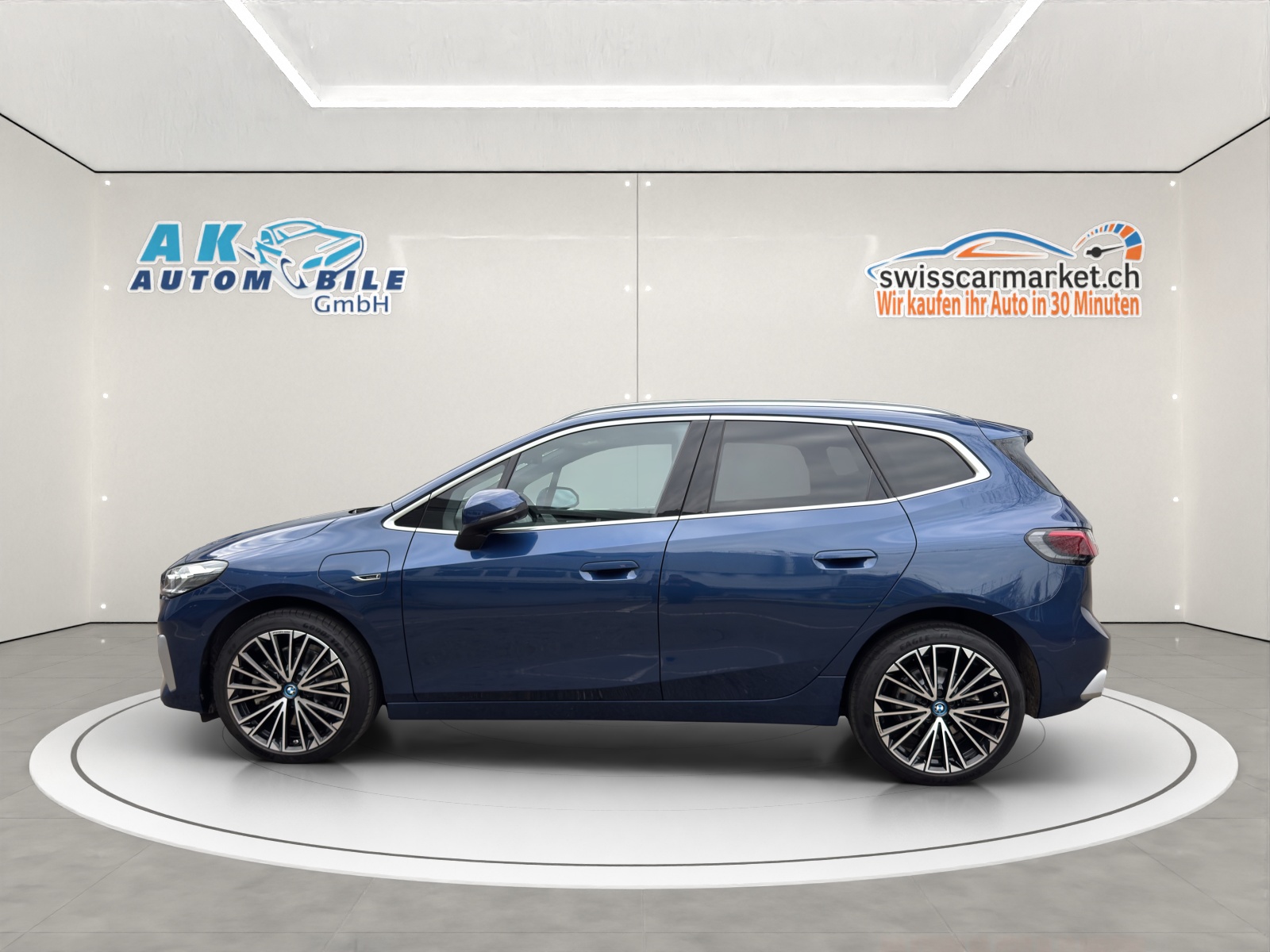 BMW 230e xDrive Active Tourer Luxury Line-image-3