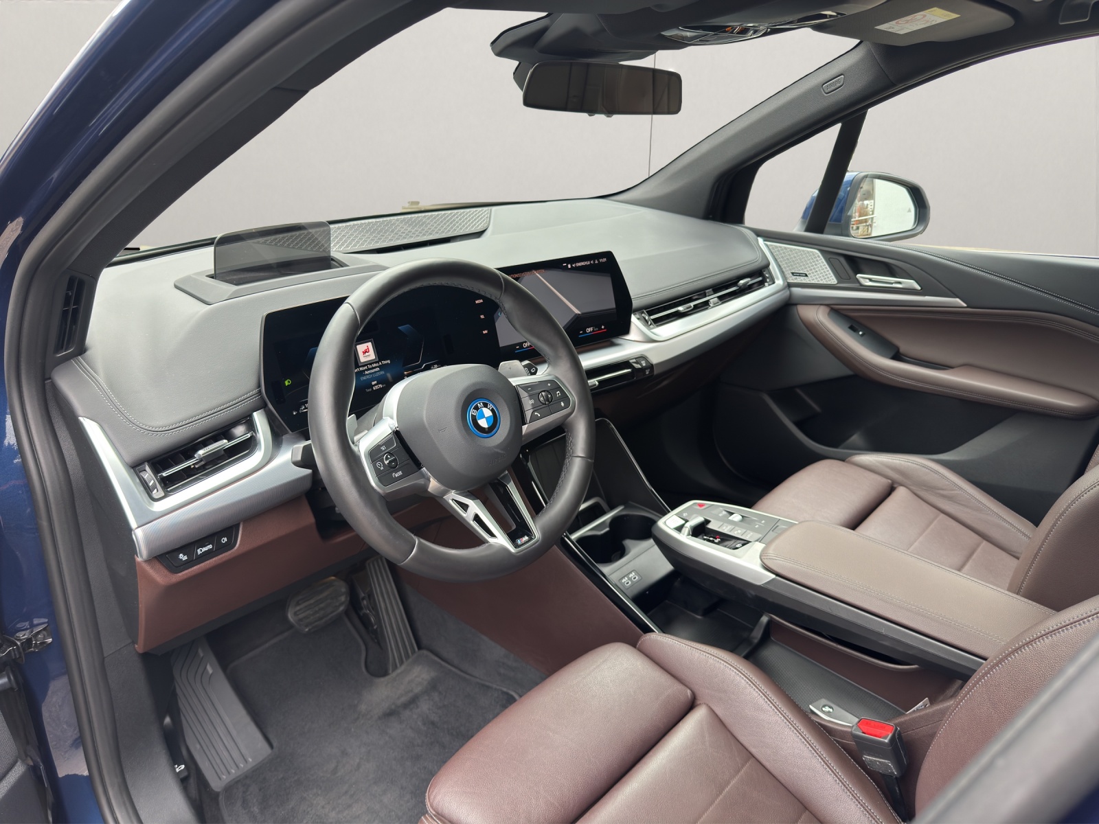 BMW 230e xDrive Active Tourer Luxury Line-image-8