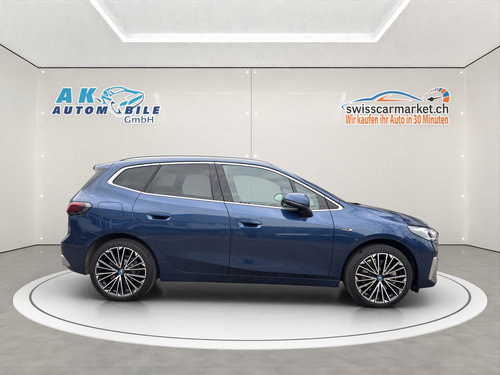 BMW 230e xDrive Active Tourer Luxury Line-image-4