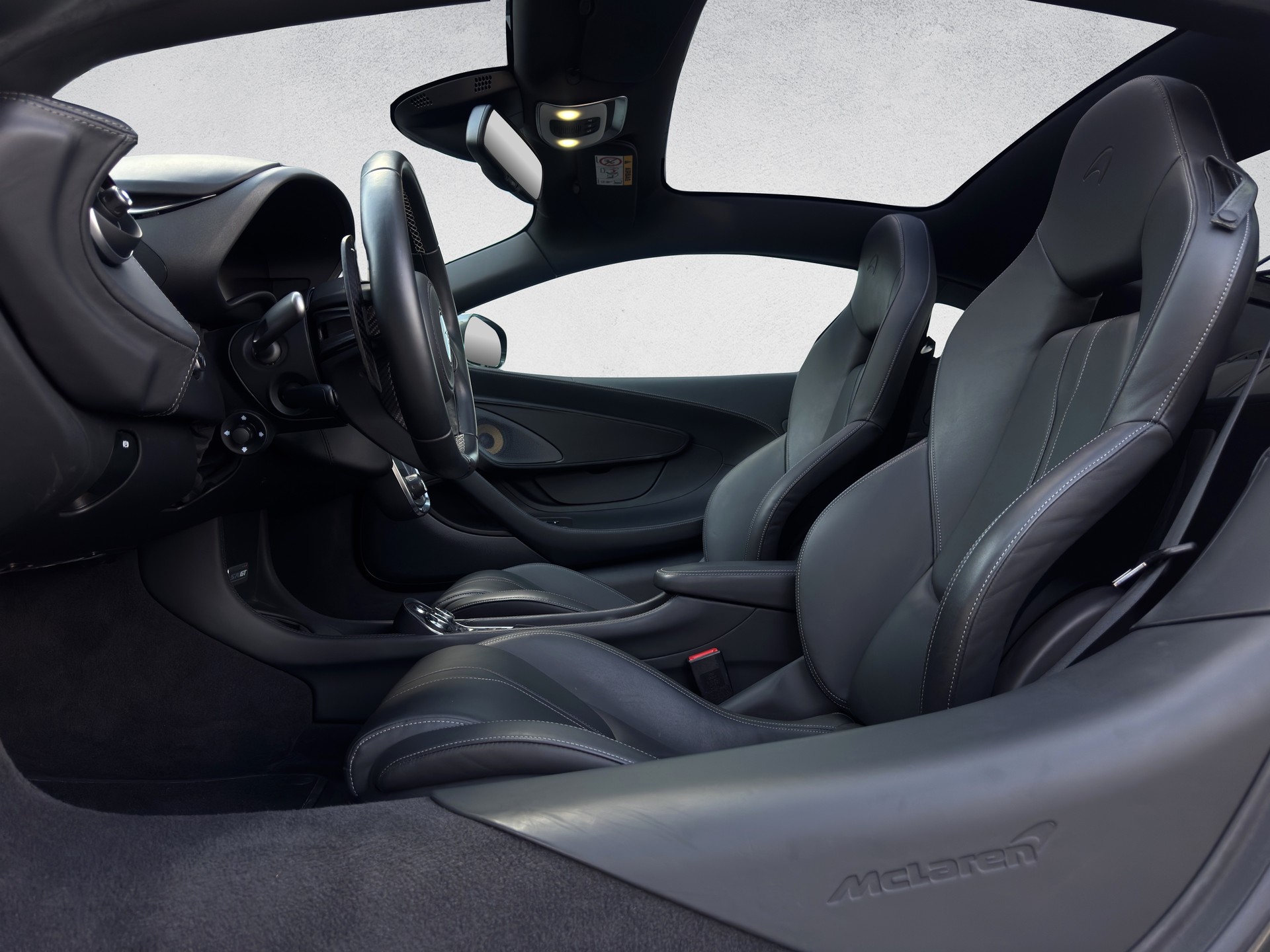 McLAREN 570GT Coupé 3.8 V8 SSG-image-10