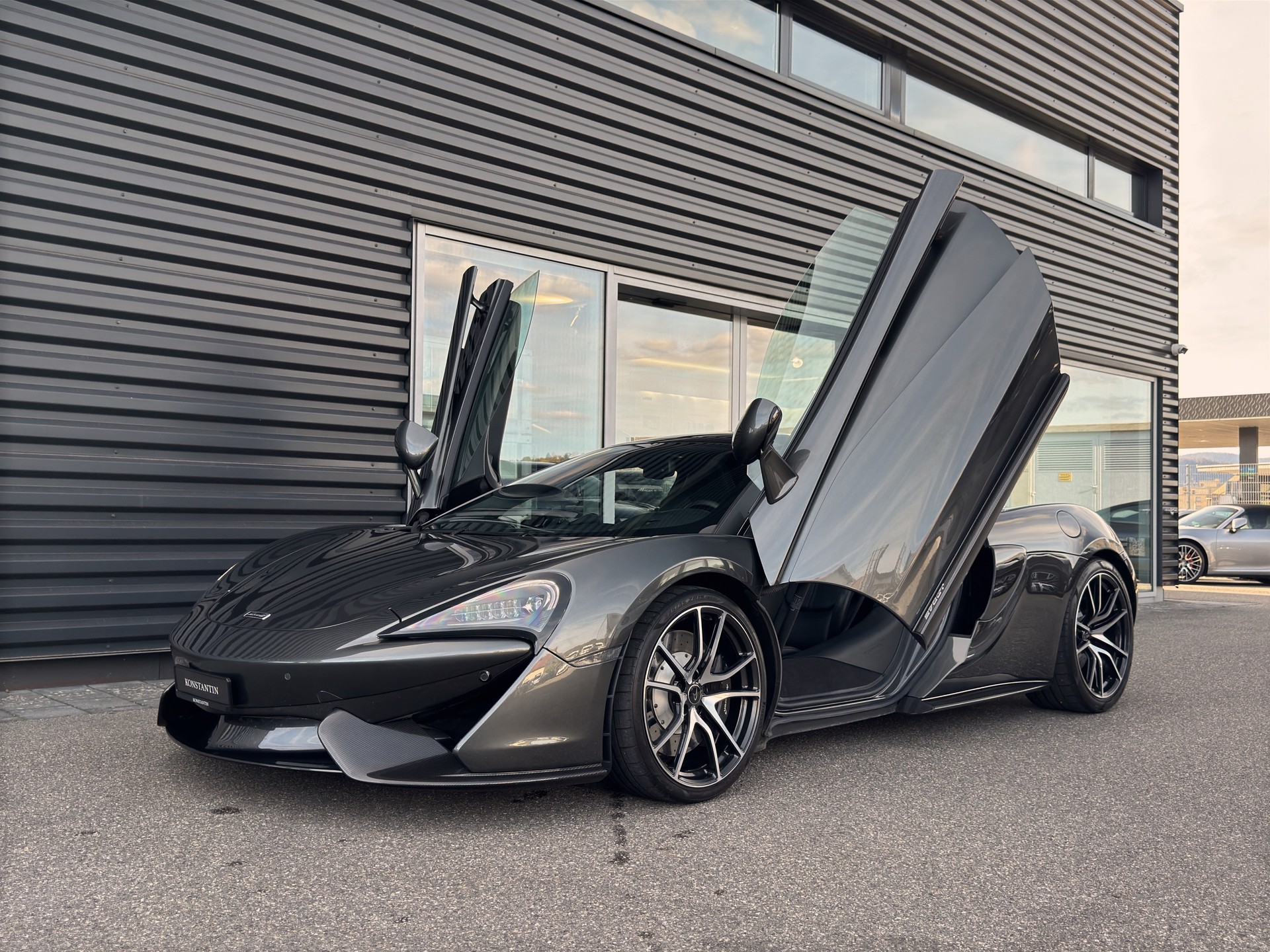 McLAREN 570GT Coupé 3.8 V8 SSG-image-6