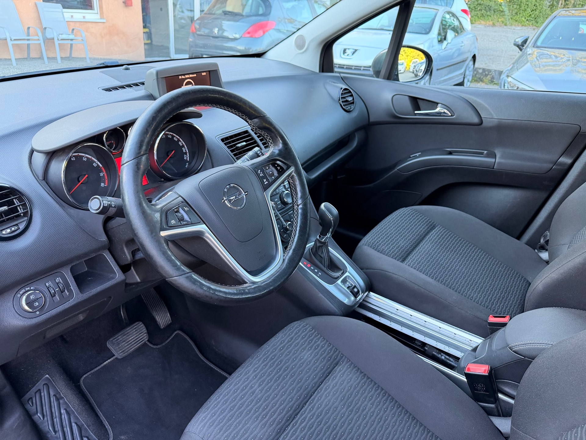 OPEL Meriva 1.4 Turbo Drive Automatic-image-12