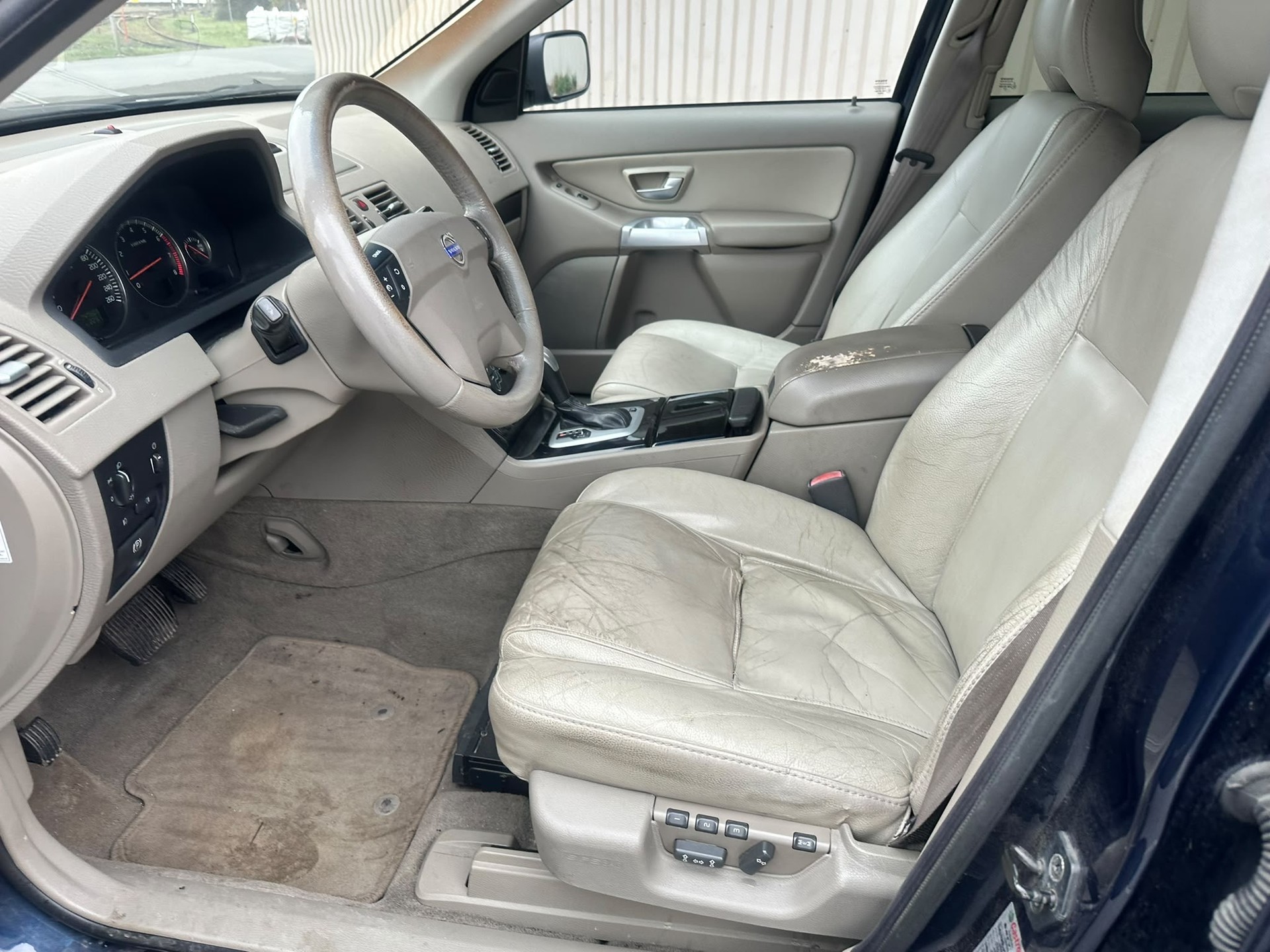 VOLVO XC90 T6 AWD Geartronic-image-9