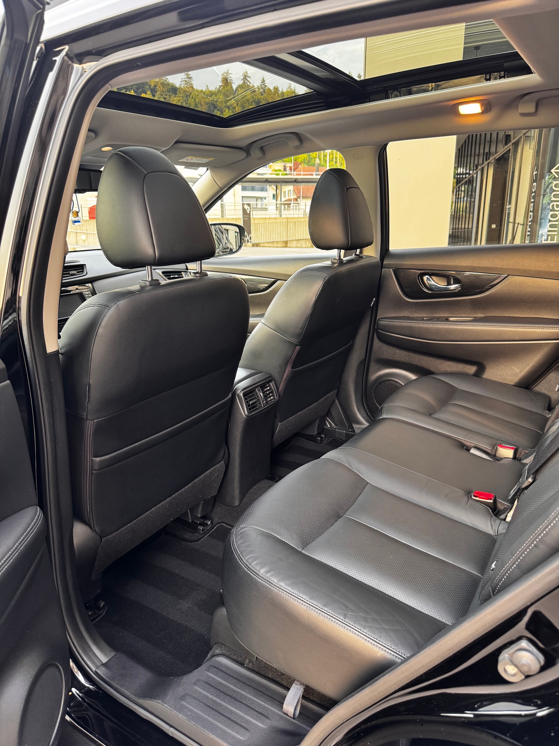 NISSAN X-Trail 2.0 dCi Tekna 4x4 Xtronic CVT ALLMODE 4x4-image-4