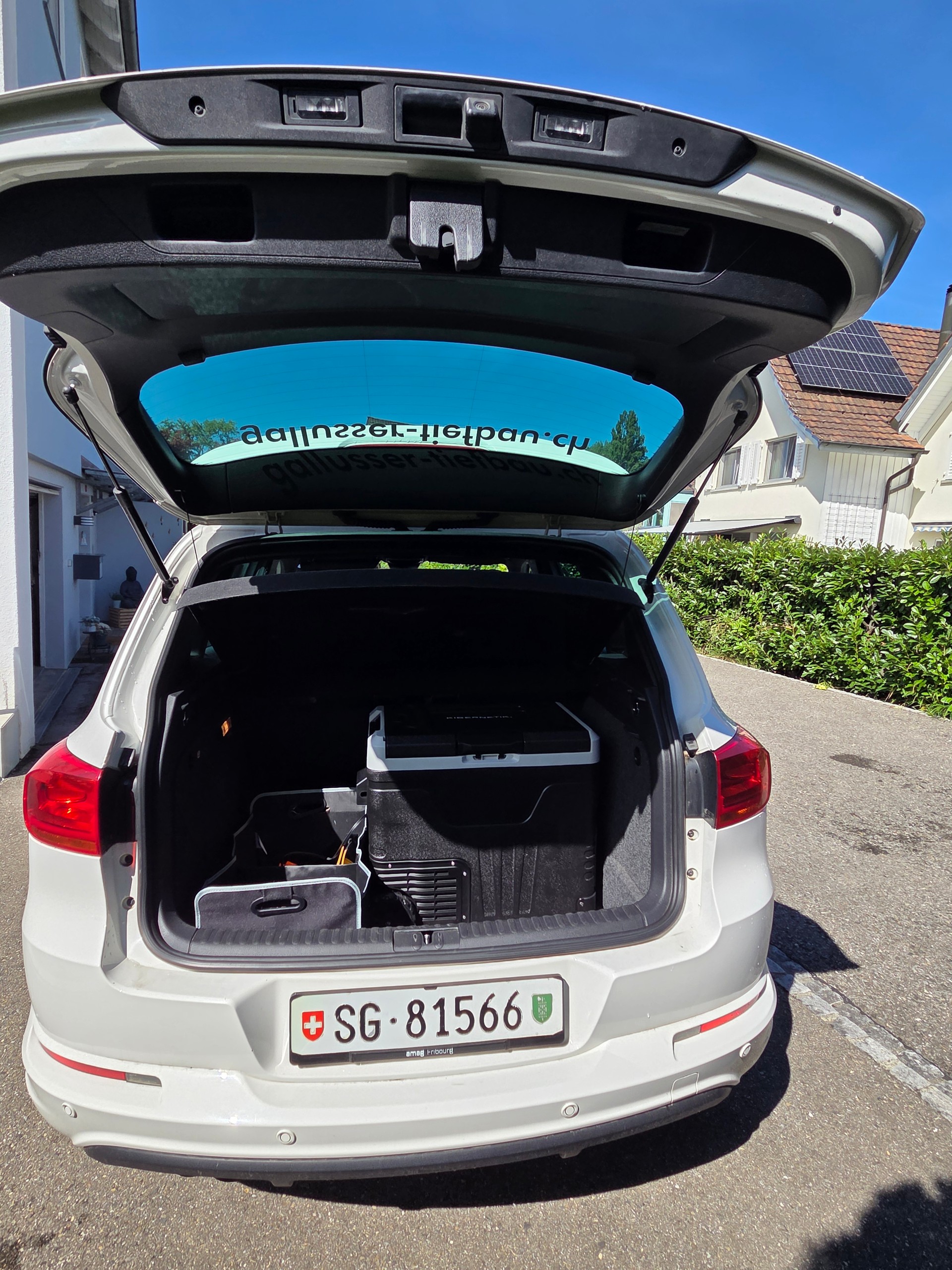 VW 2.0 TDI BMT R-Line Design DSG-image-2