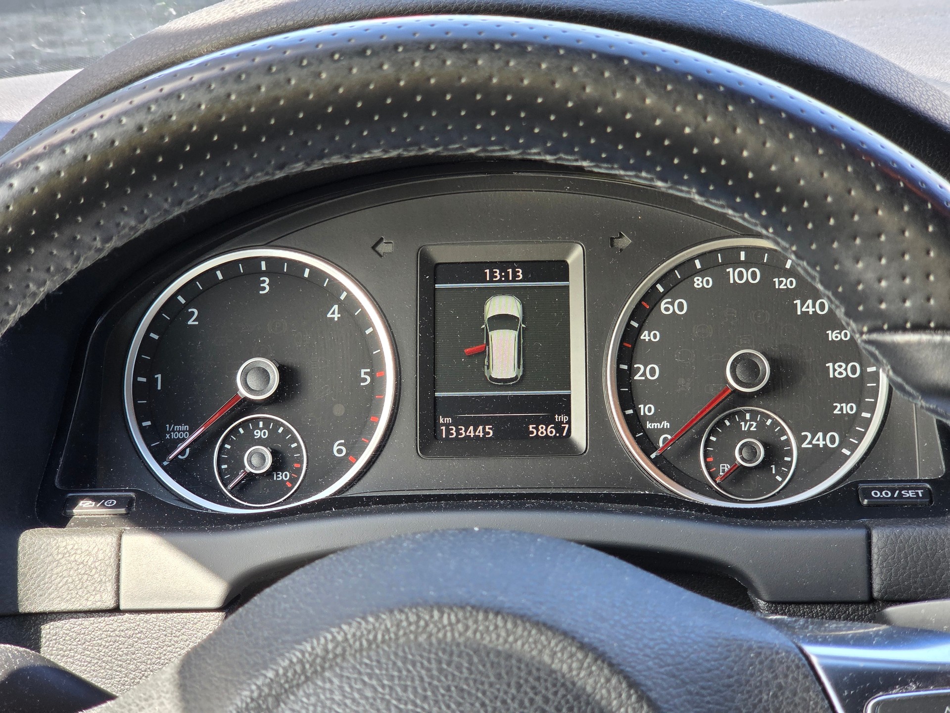 VW 2.0 TDI BMT R-Line Design DSG-image-5