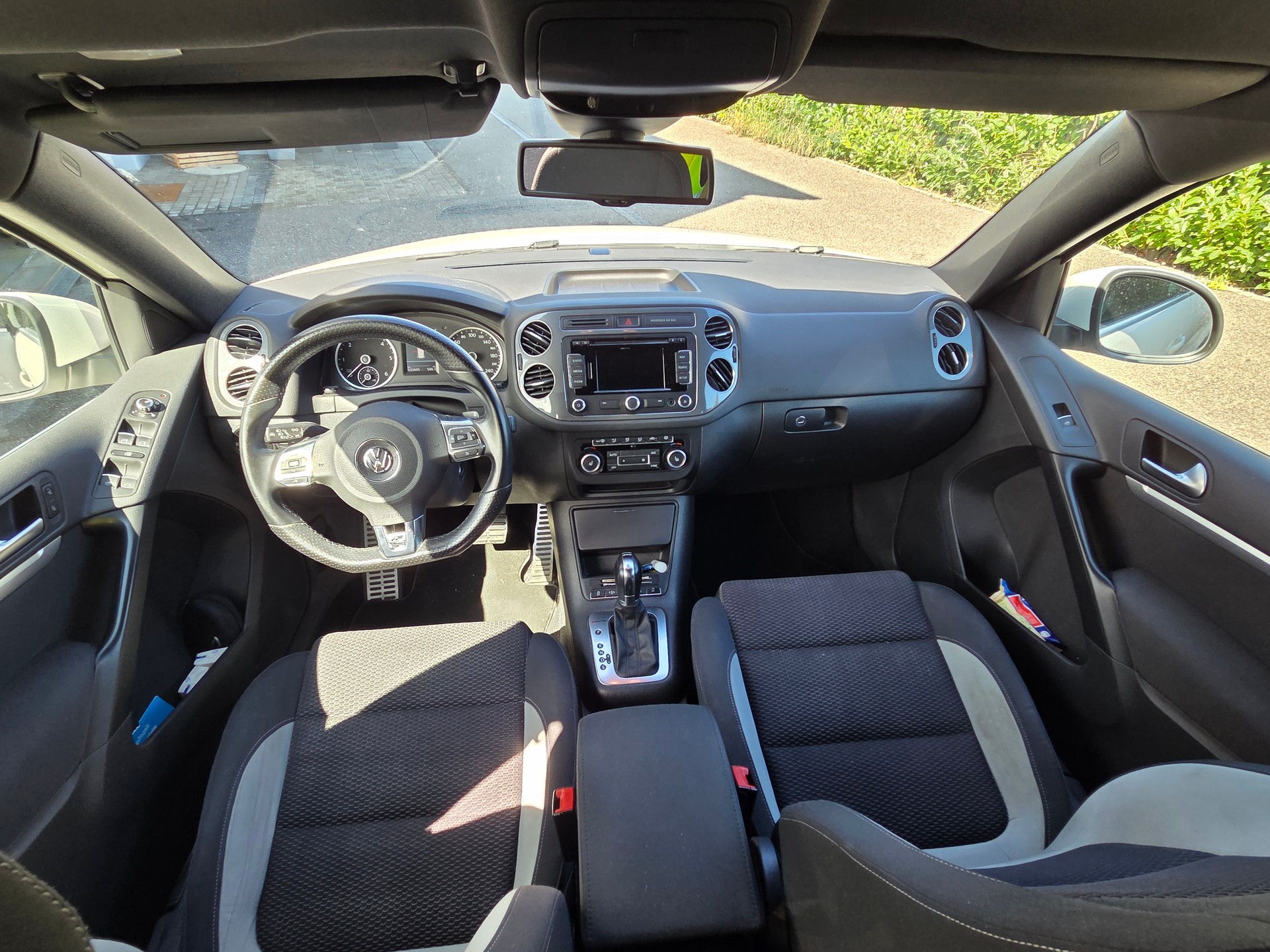 VW 2.0 TDI BMT R-Line Design DSG-image-3