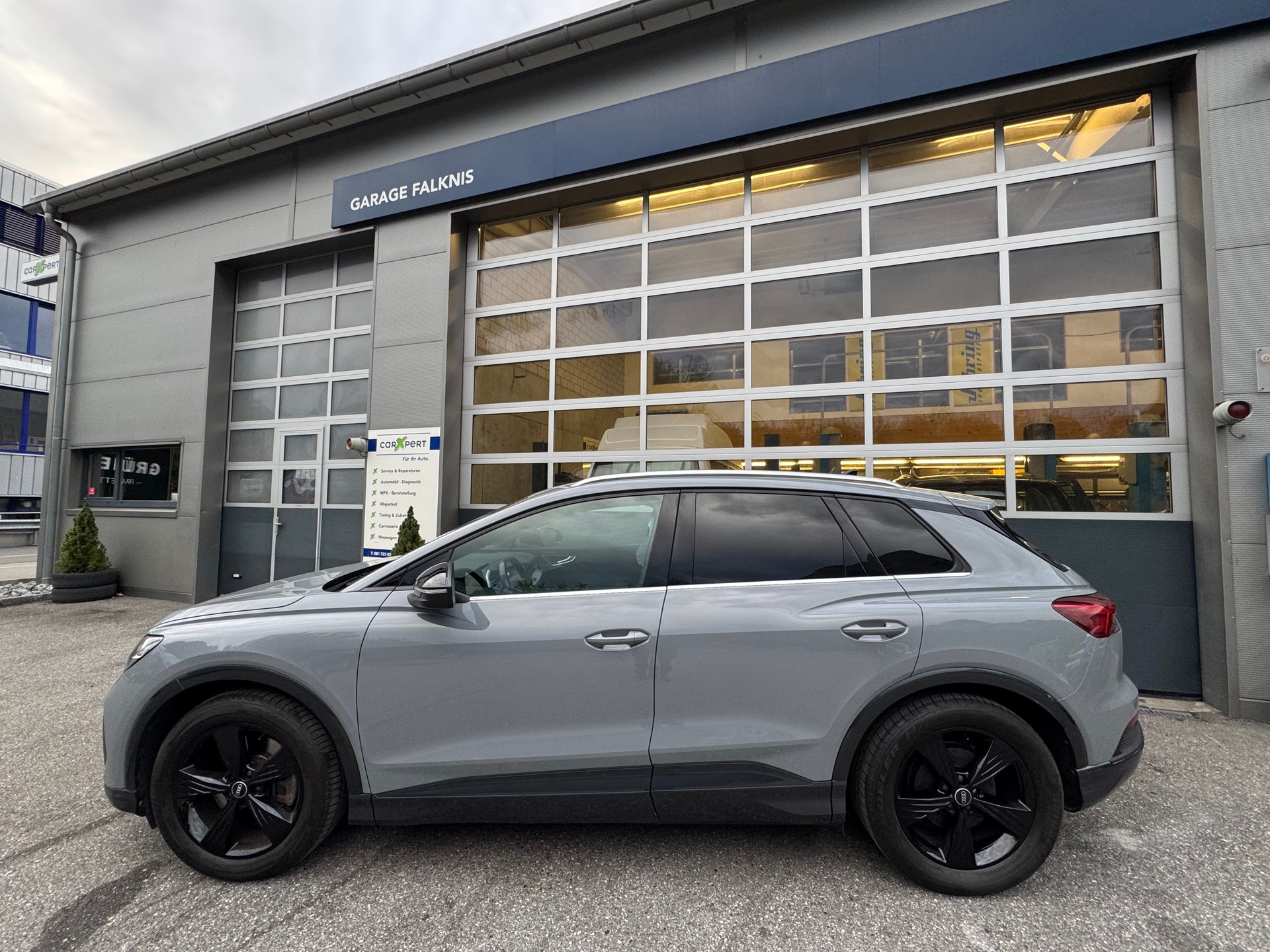 AUDI Q4 e-tron 50 quattro-image-6