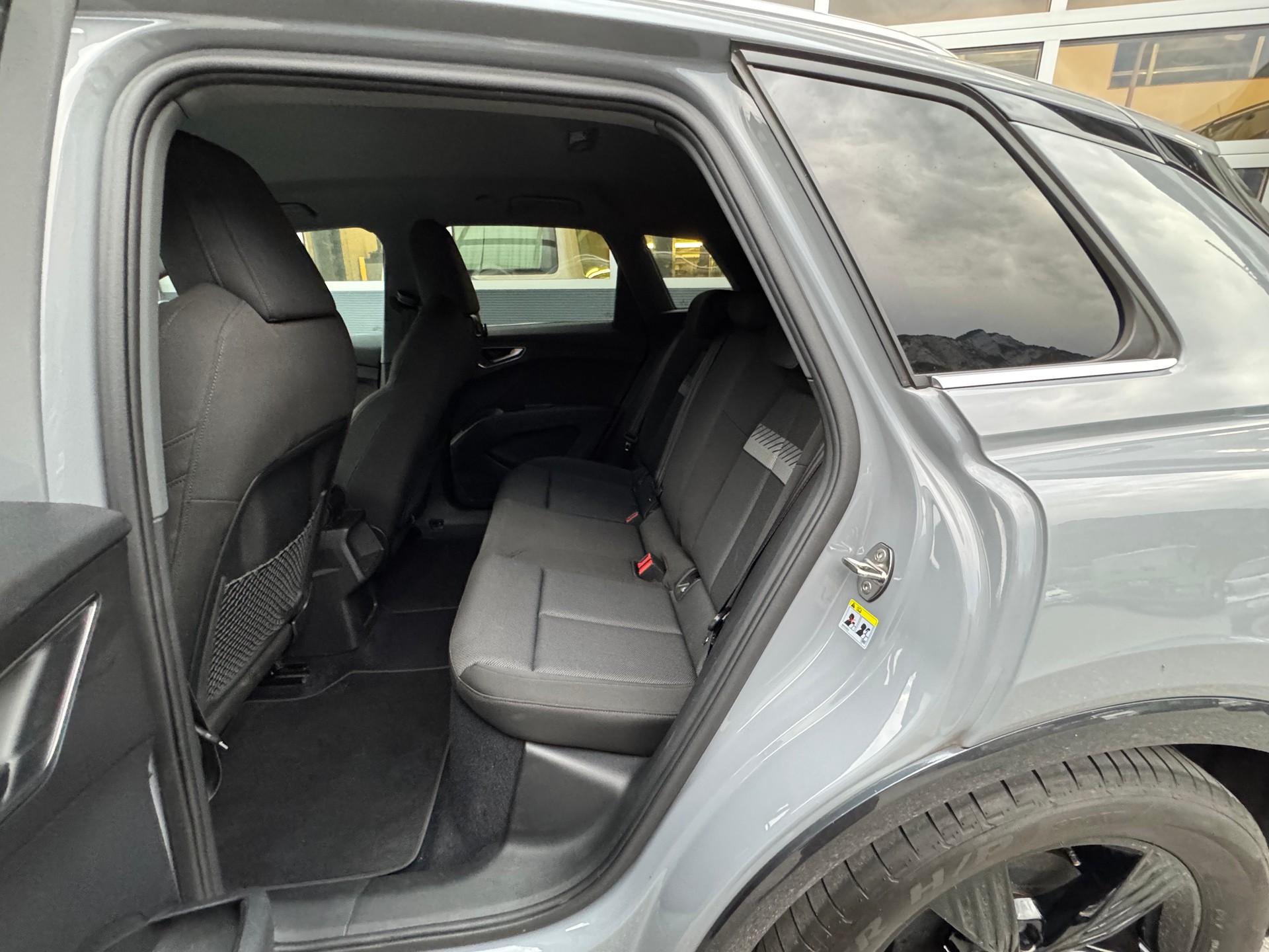 AUDI Q4 e-tron 50 quattro-image-15