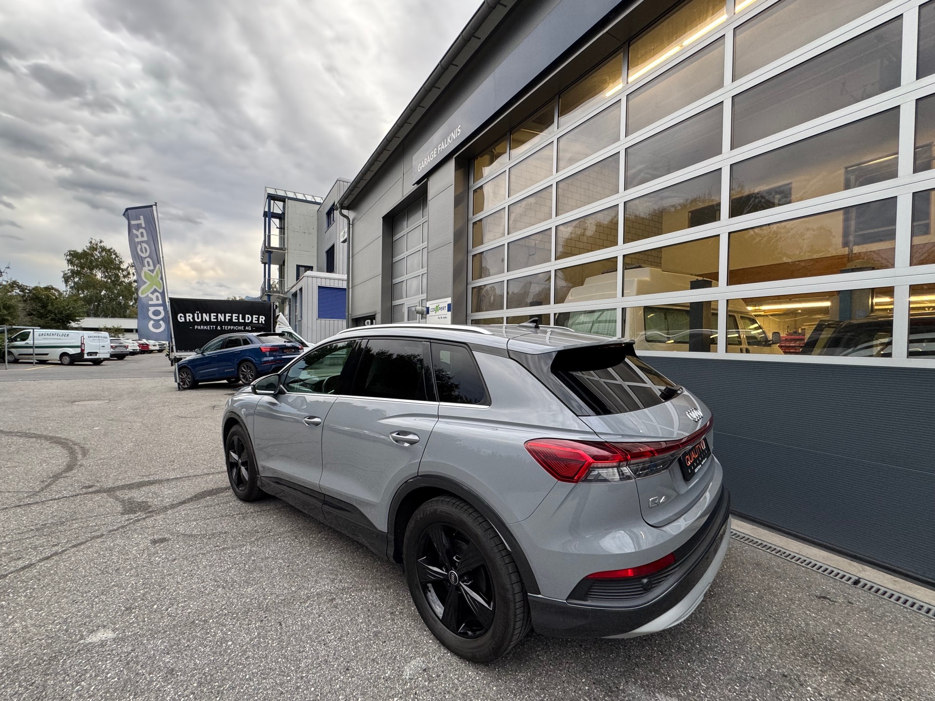 AUDI Q4 e-tron 50 quattro-image-4