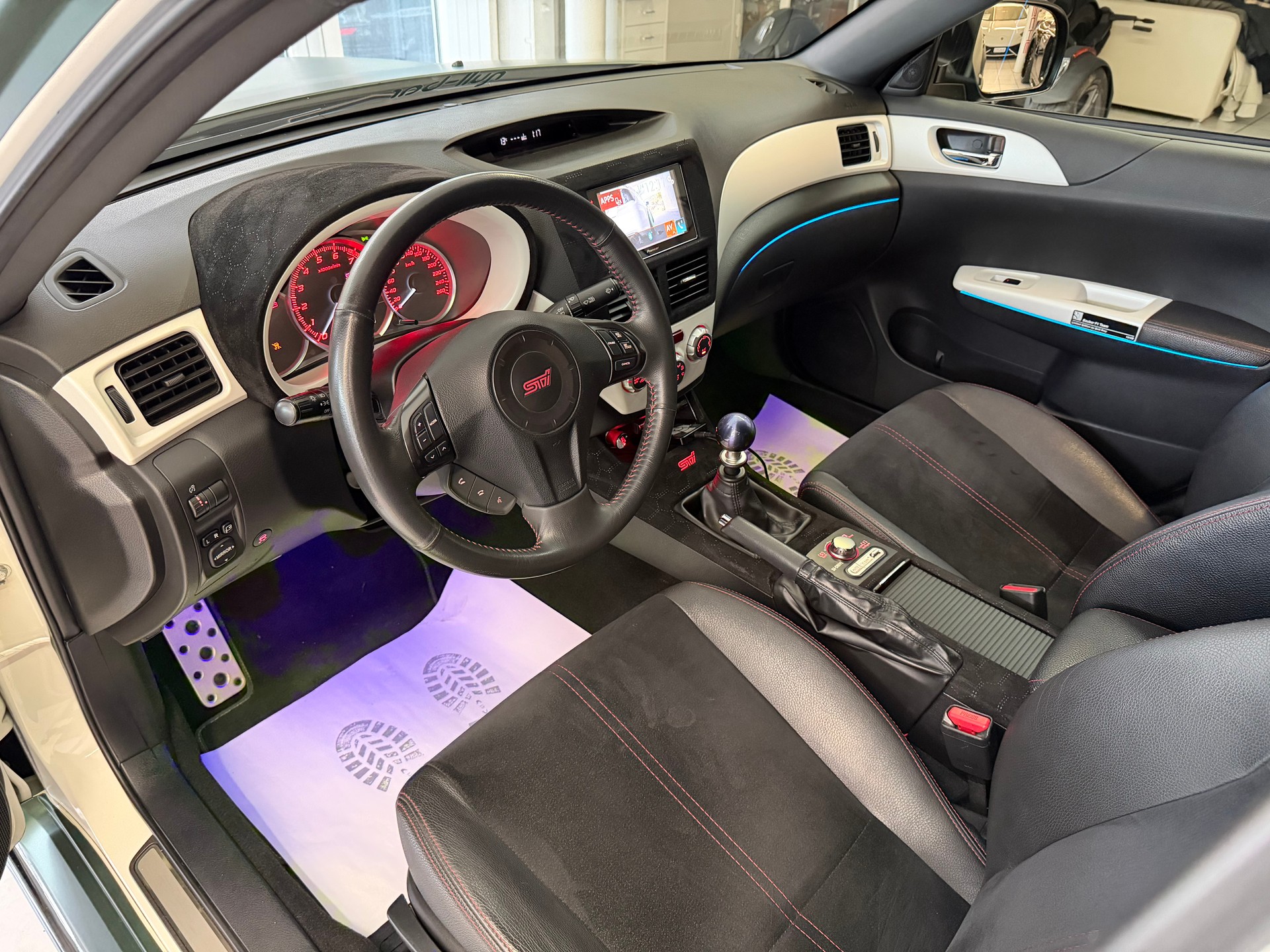 SUBARU WRX STI 2.5 T Sport-image-9