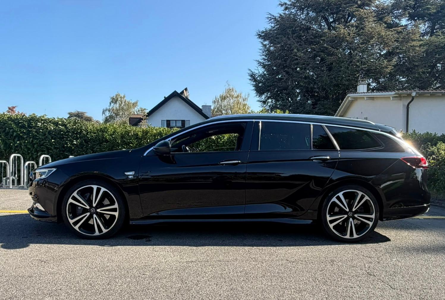 OPEL Insignia 2.0 Turbo Sport Automatic-image-2