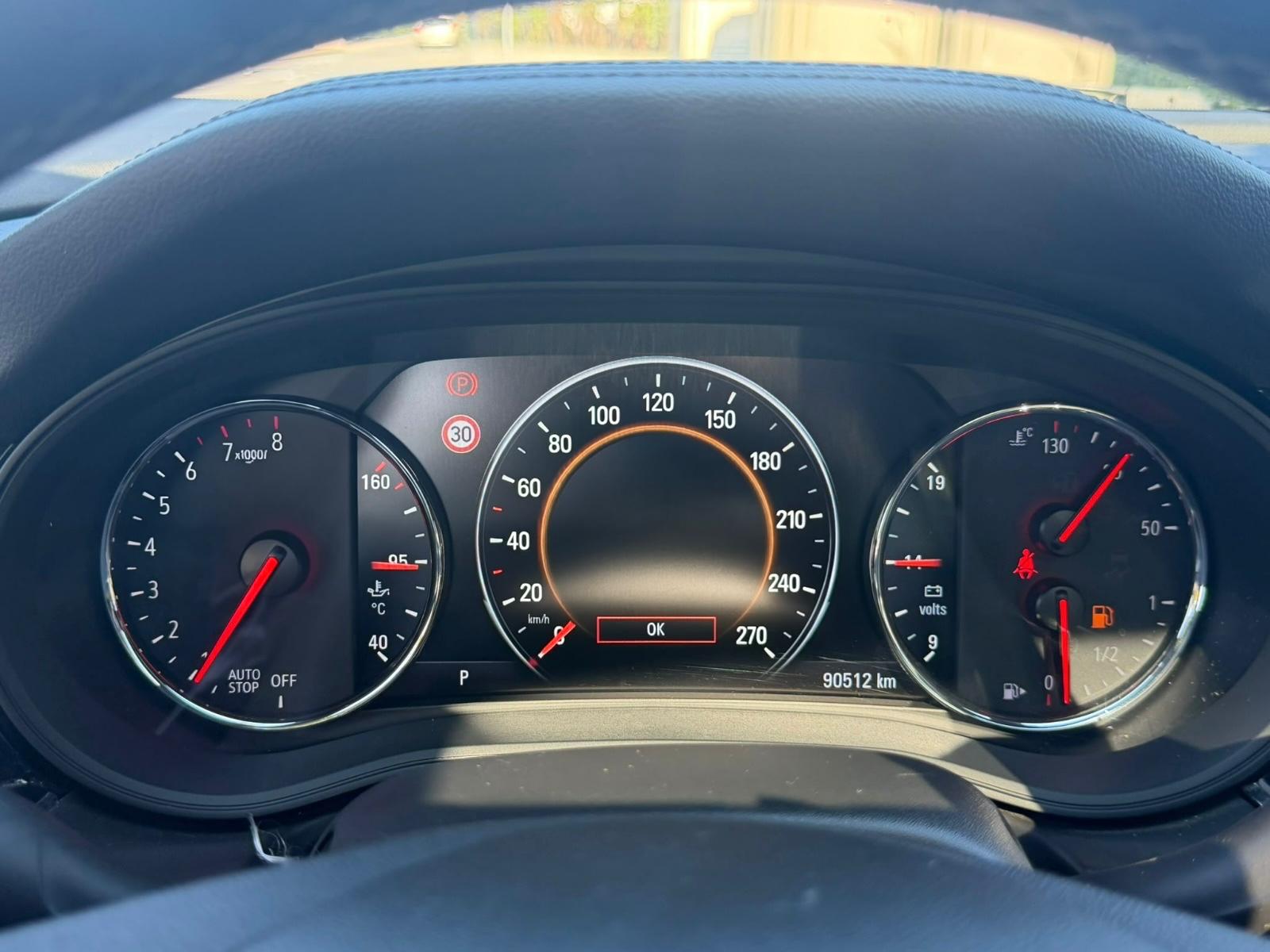OPEL Insignia 2.0 Turbo Sport Automatic-image-8