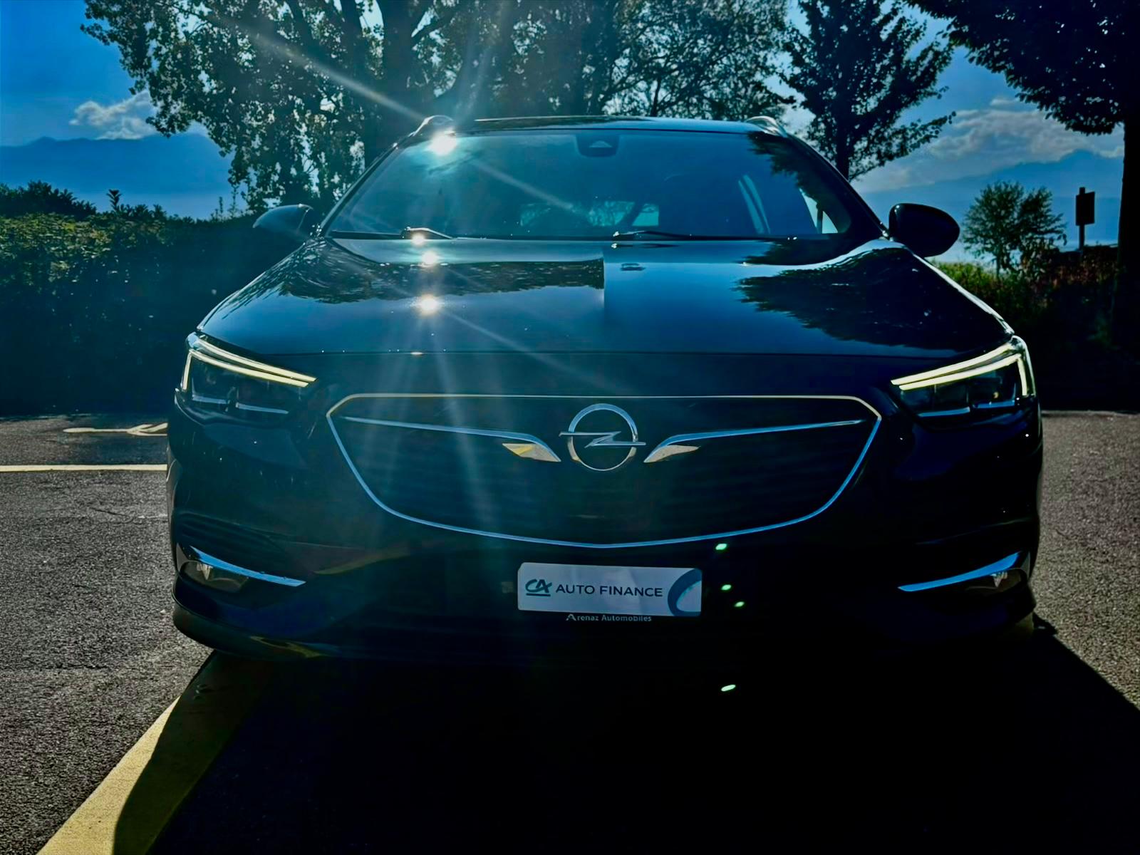 OPEL Insignia 2.0 Turbo Sport Automatic-image-3
