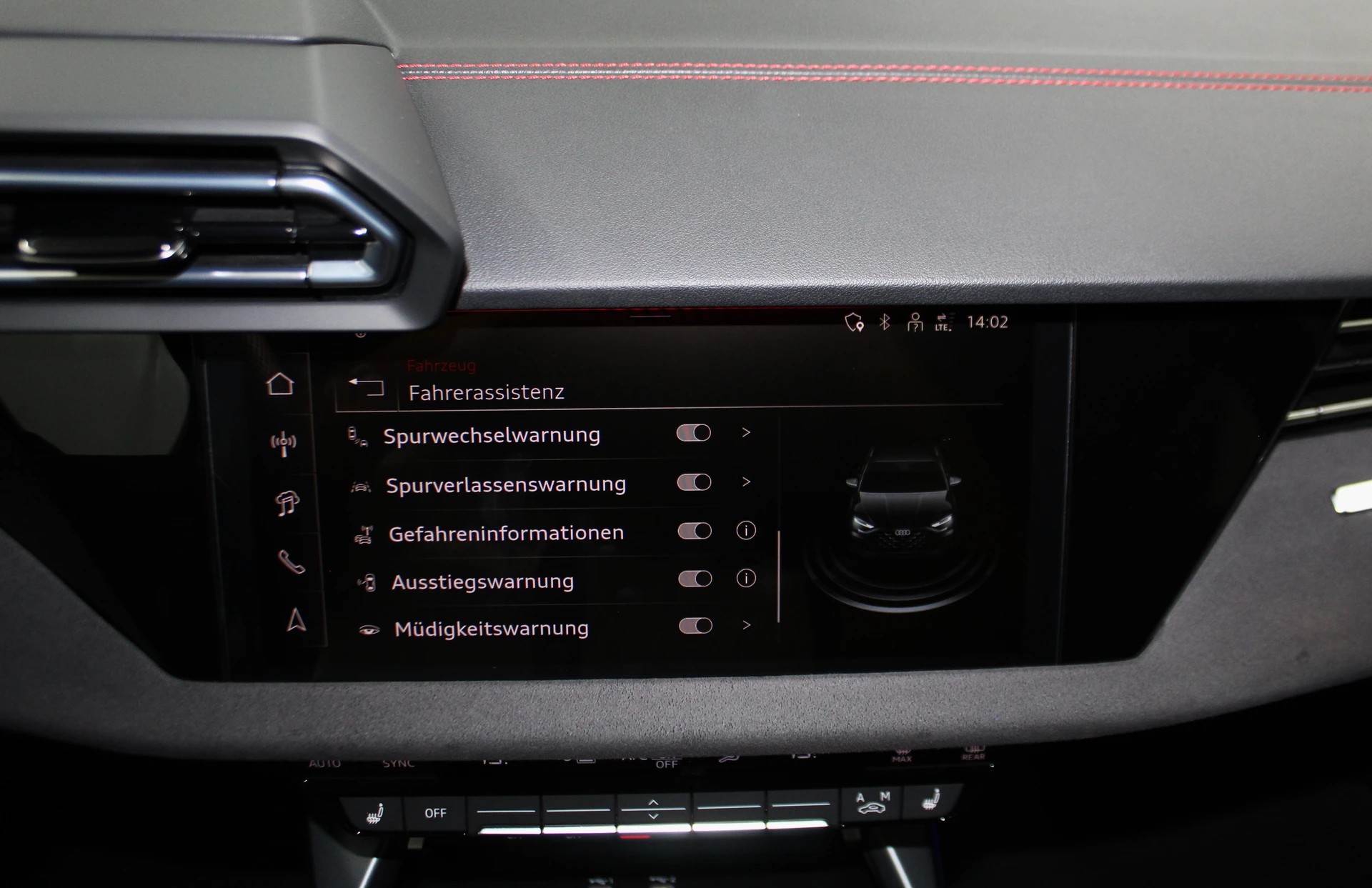 AUDI S3 Sportback TFSI quattro S-tronic 333PS Optikpaket schwarz / CH-Fahrzeug-image-25