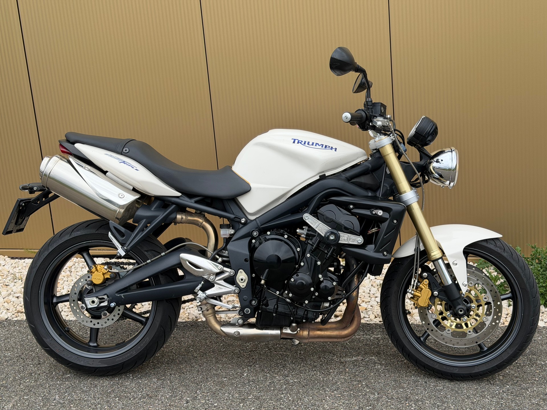 TRIUMPH Street Triple 675-showroom-element-3