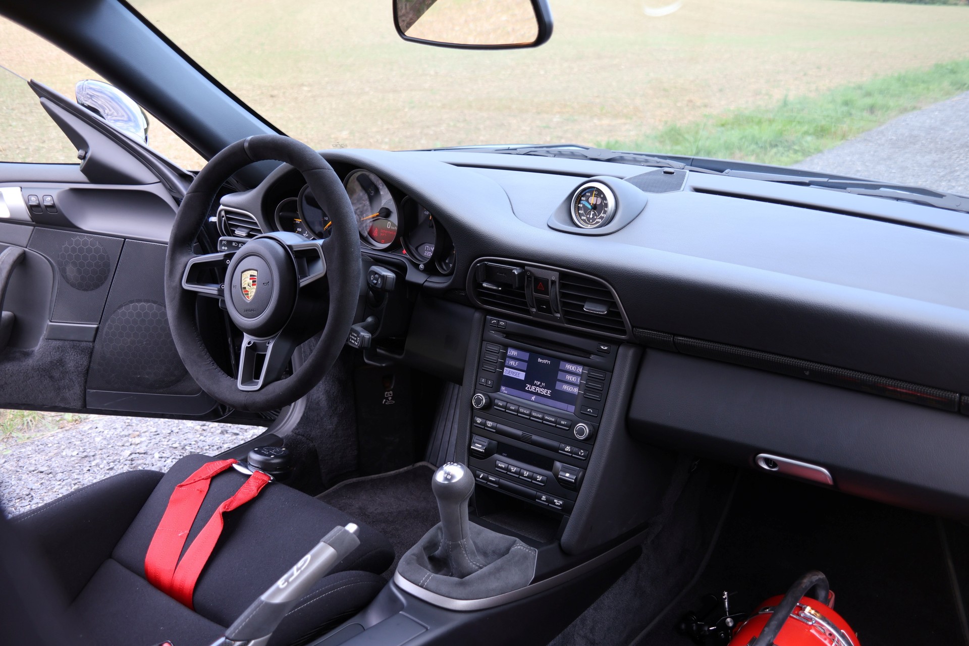 PORSCHE 911 GT3-image-13