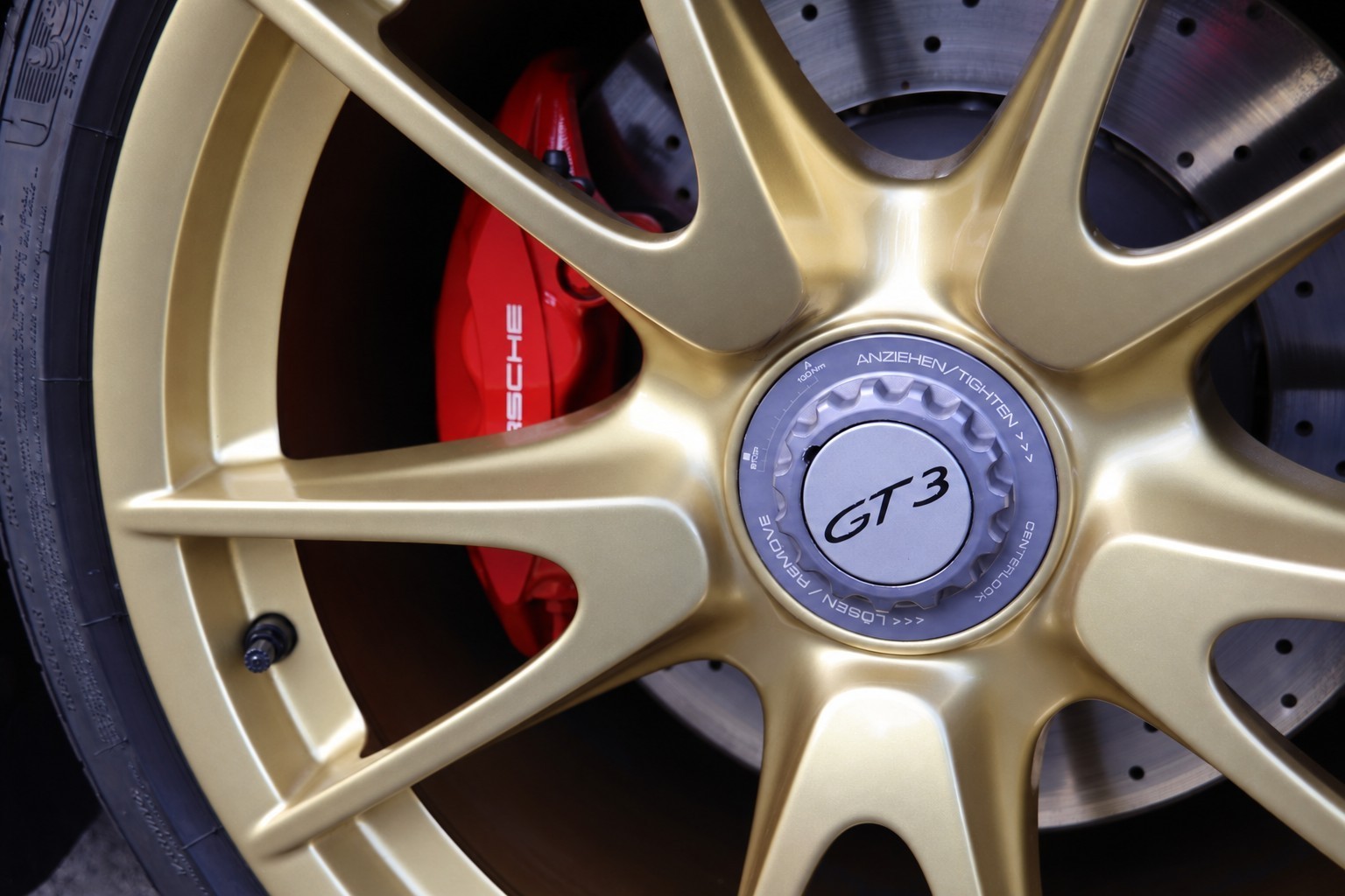 PORSCHE 911 GT3-image-8