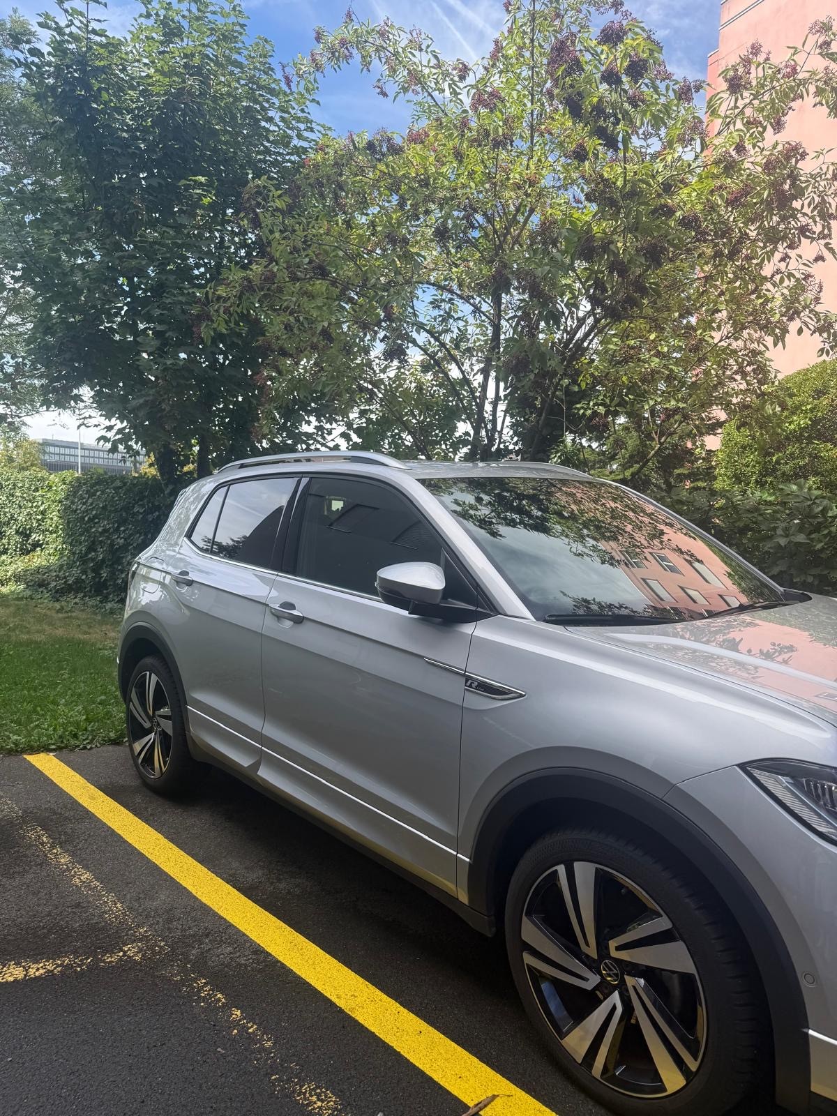 VW 1.0 TSI 110 R Line DSG-image-2