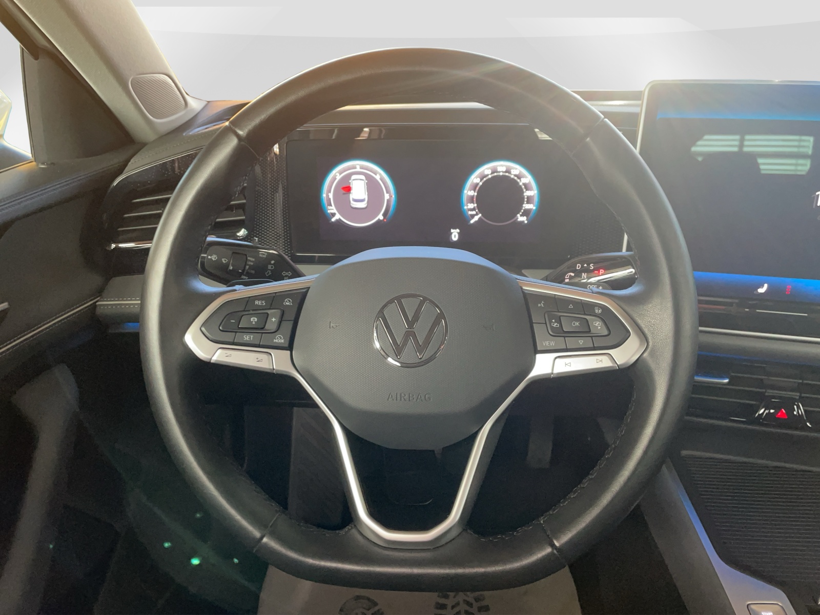 VW Passat Variant 2.0 TDI Business DSG-image-10